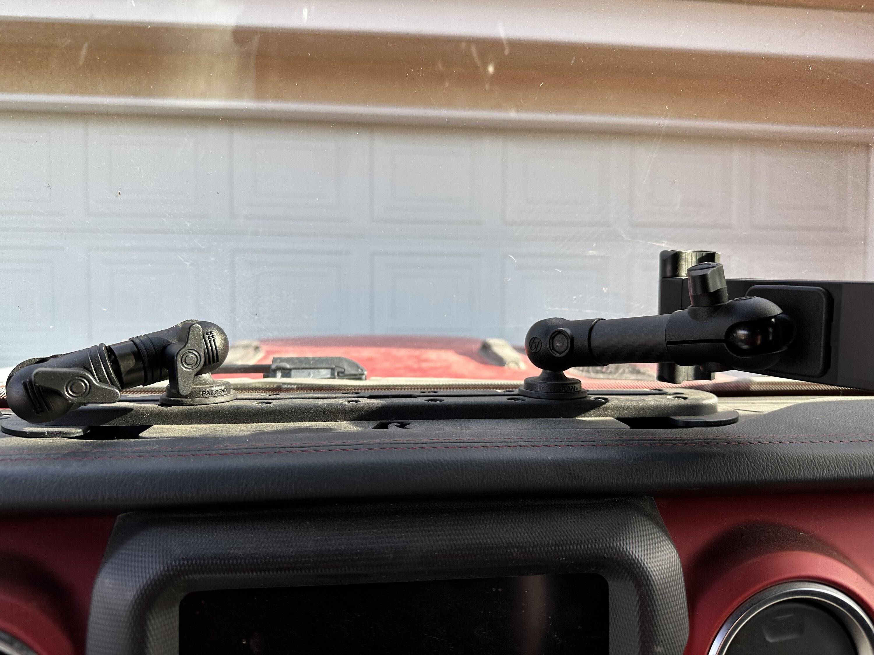 Jeep Wrangler JL Phone mount arm comparisons RAM vs 67D vs Bulletpoint IMG_5409