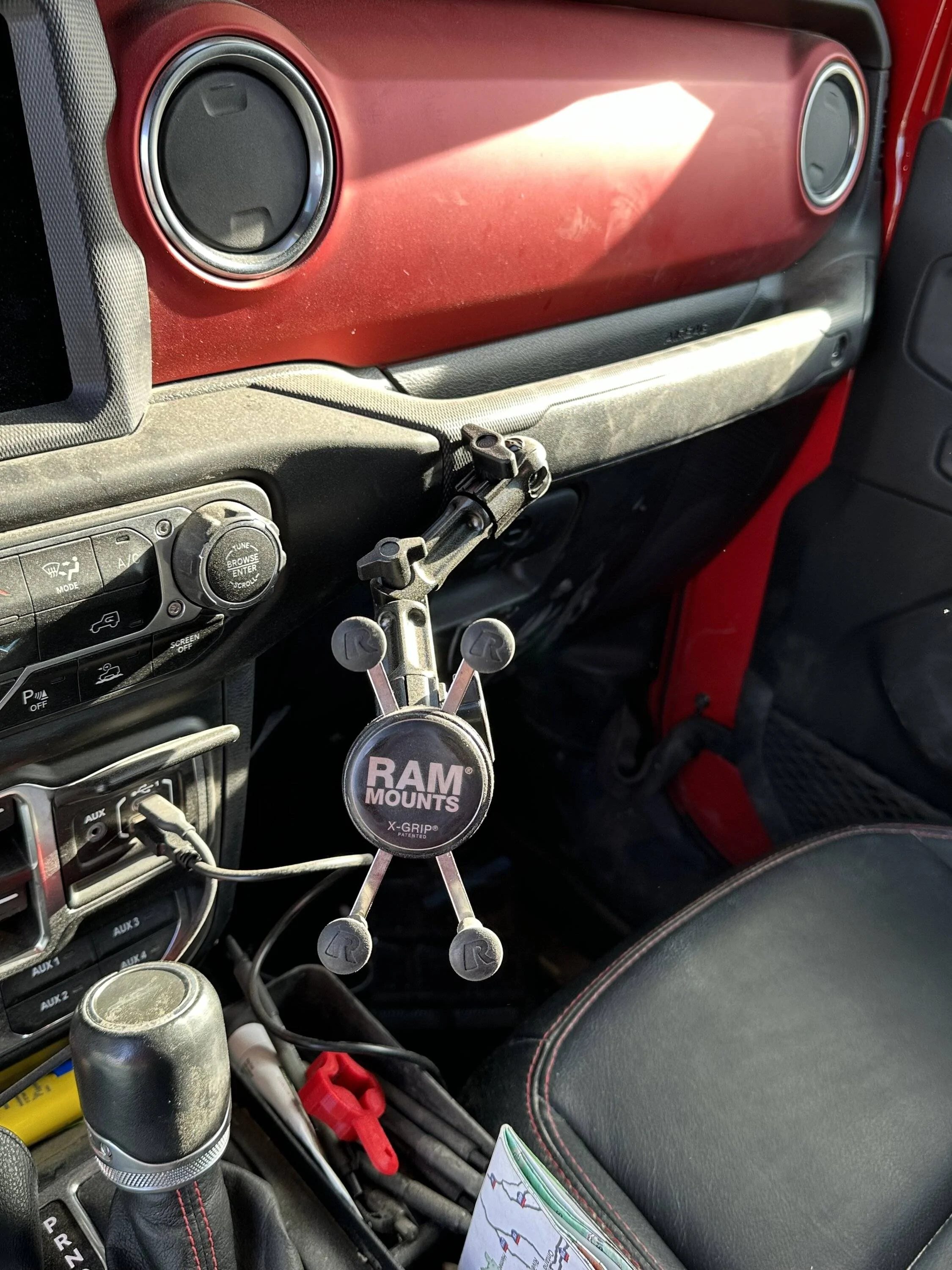 Jeep Wrangler JL Phone mount arm comparisons RAM vs 67D vs Bulletpoint IMG_5408