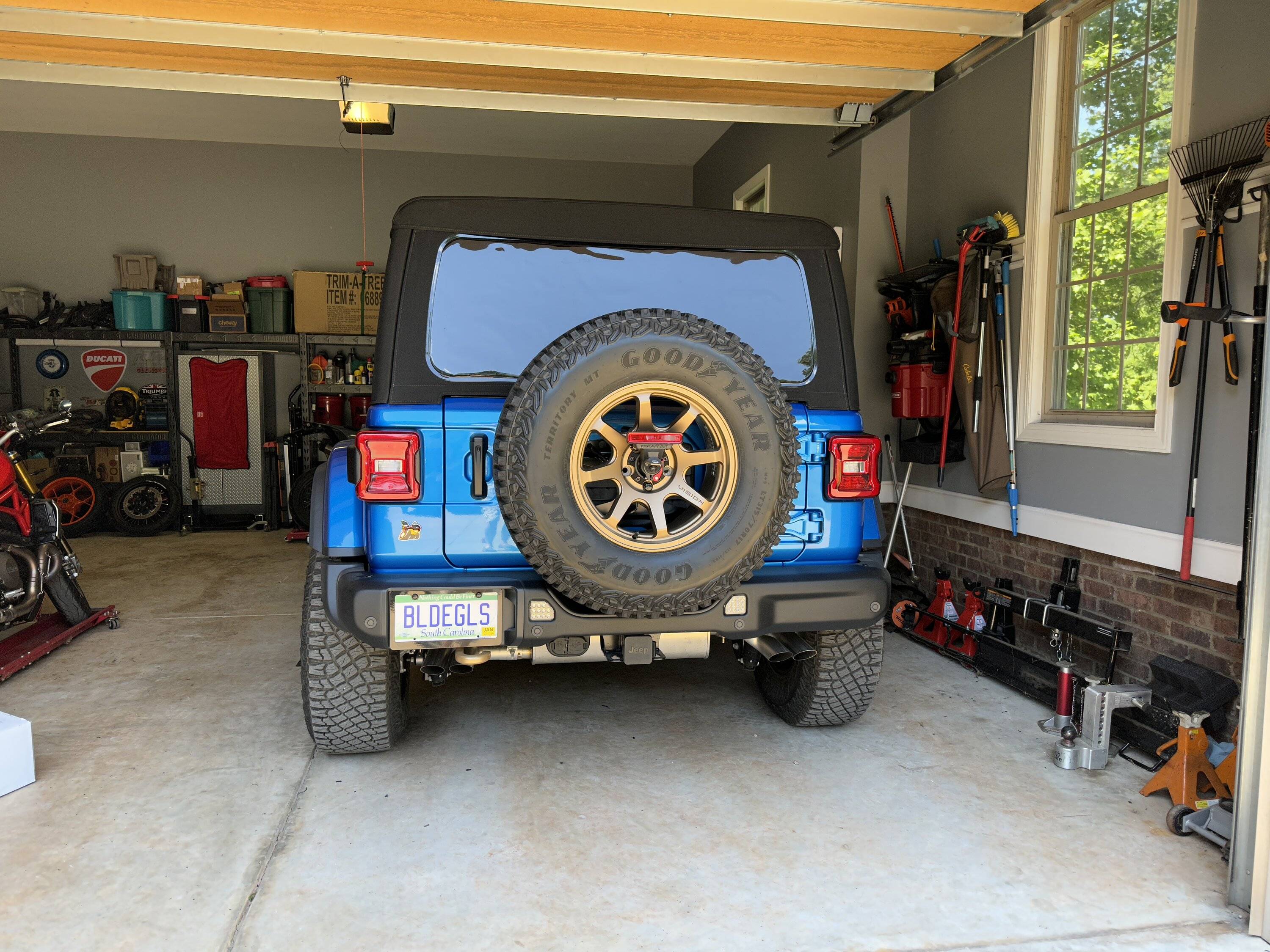 Jeep Wrangler JL Oracle reverse light installation IMG_2312D.JPG