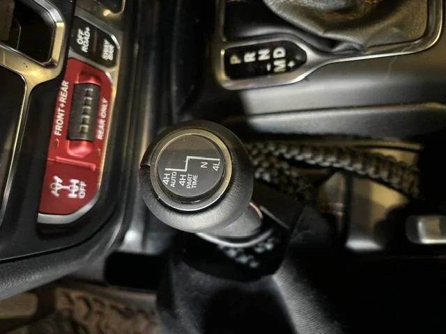 Jeep Wrangler JL 2H drive 2913486C-0A13-4D55-A06F-C278180F4C9C