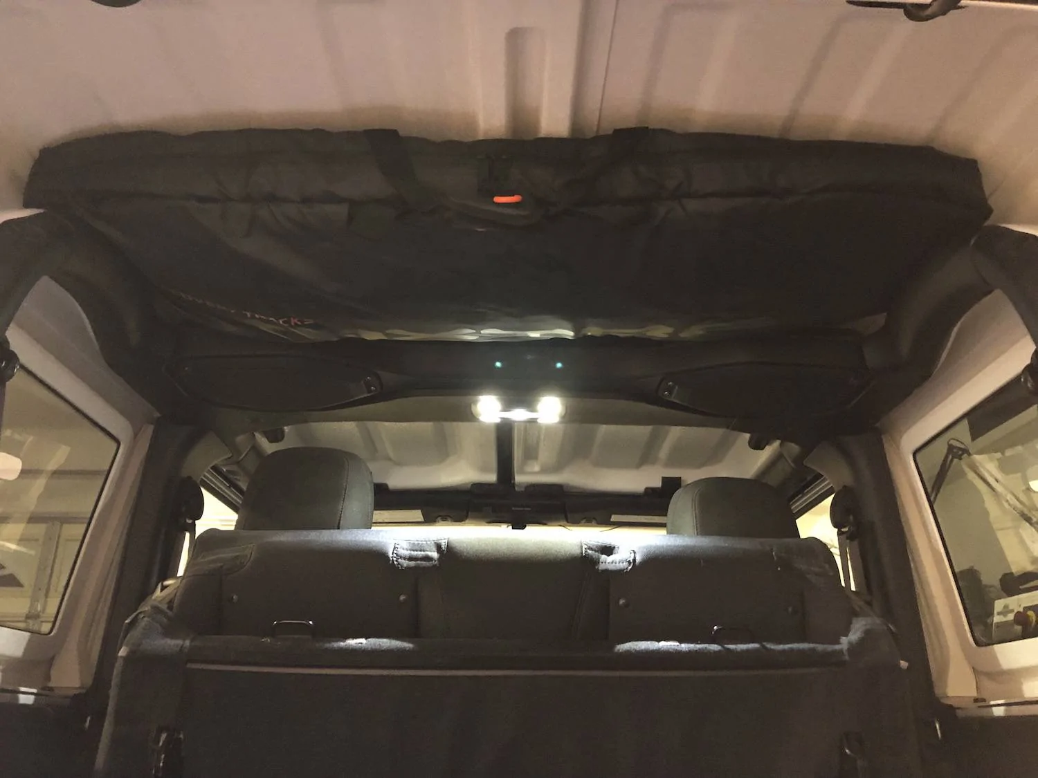 Jeep Wrangler JL Maxtrax mounting options on 2dr? IMG_8903
