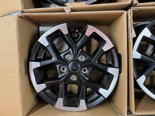 Jeep Wrangler JL $500 2024 Rubicon X 4xe Wheels IMG_1577