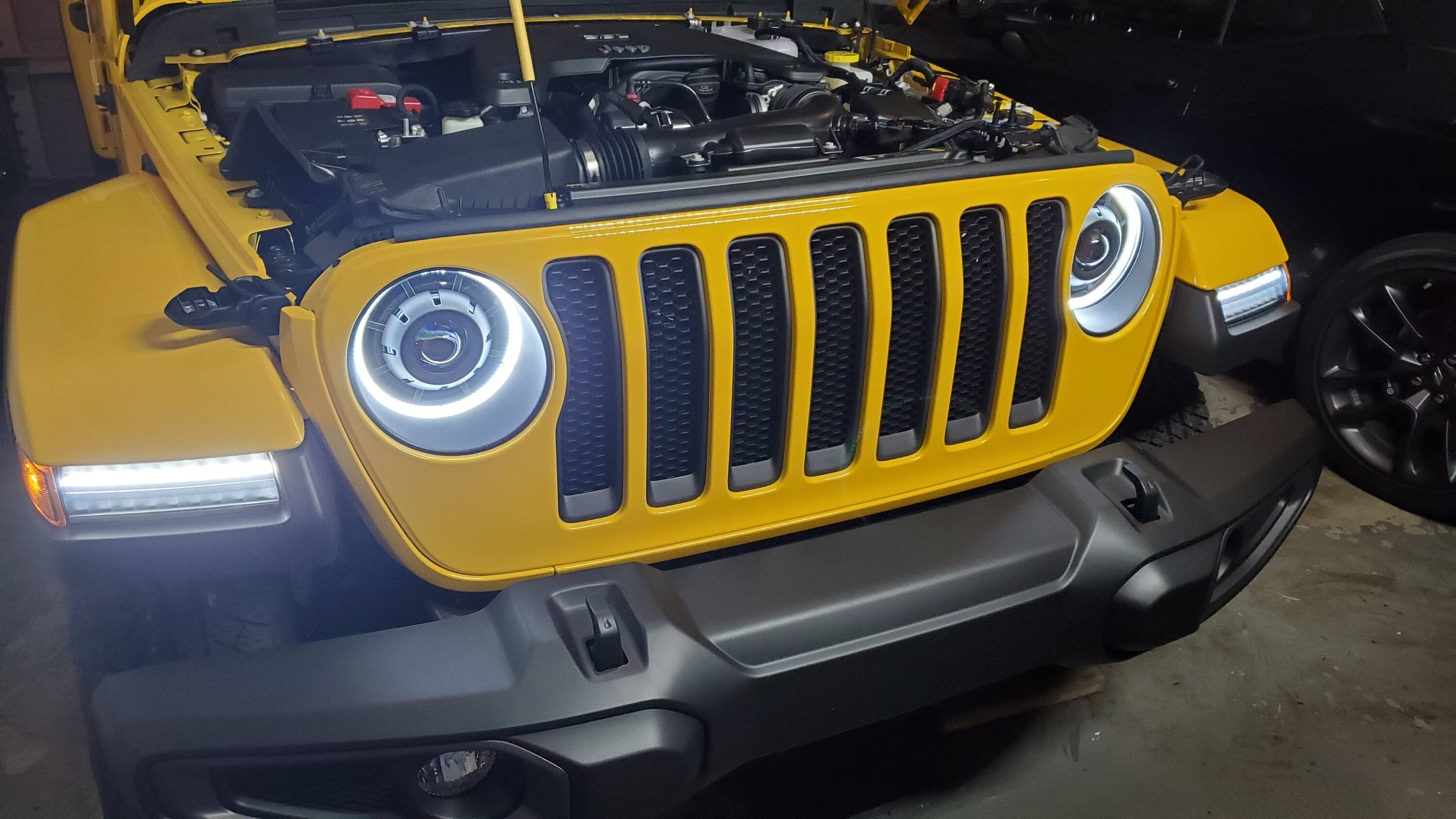 Jeep Wrangler JL Halogen to LED 20201204_212748
