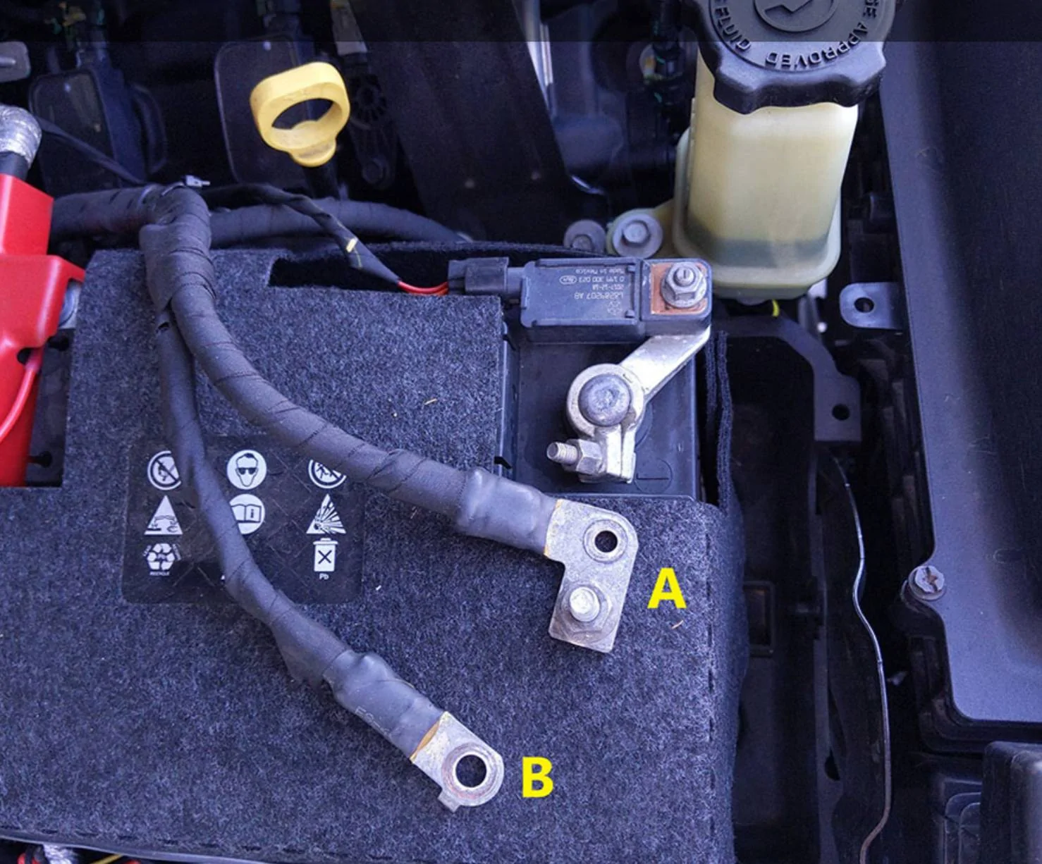Jeep Wrangler JL ESS Battery Cable Change IMG_0520