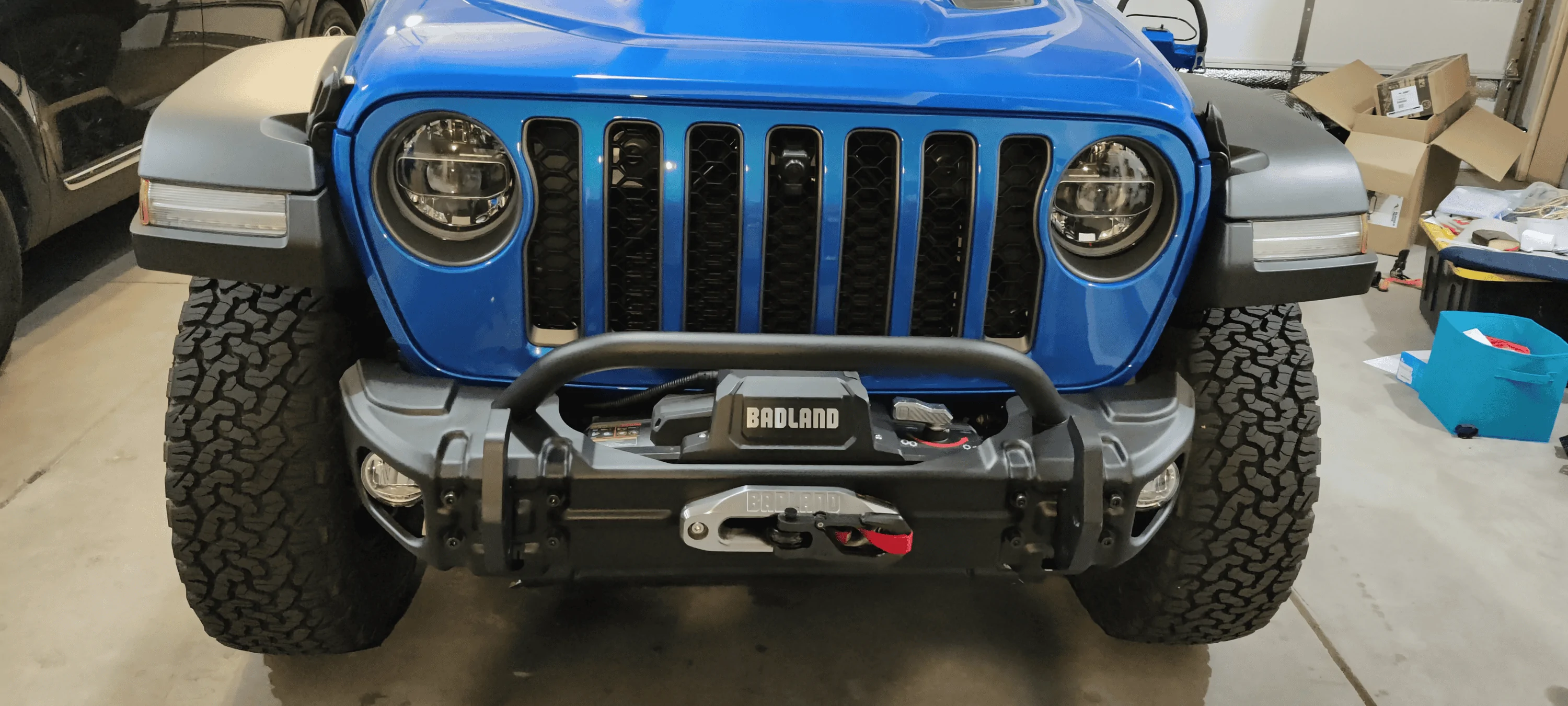 Jeep Wrangler JL Badlands winch 1702148619808