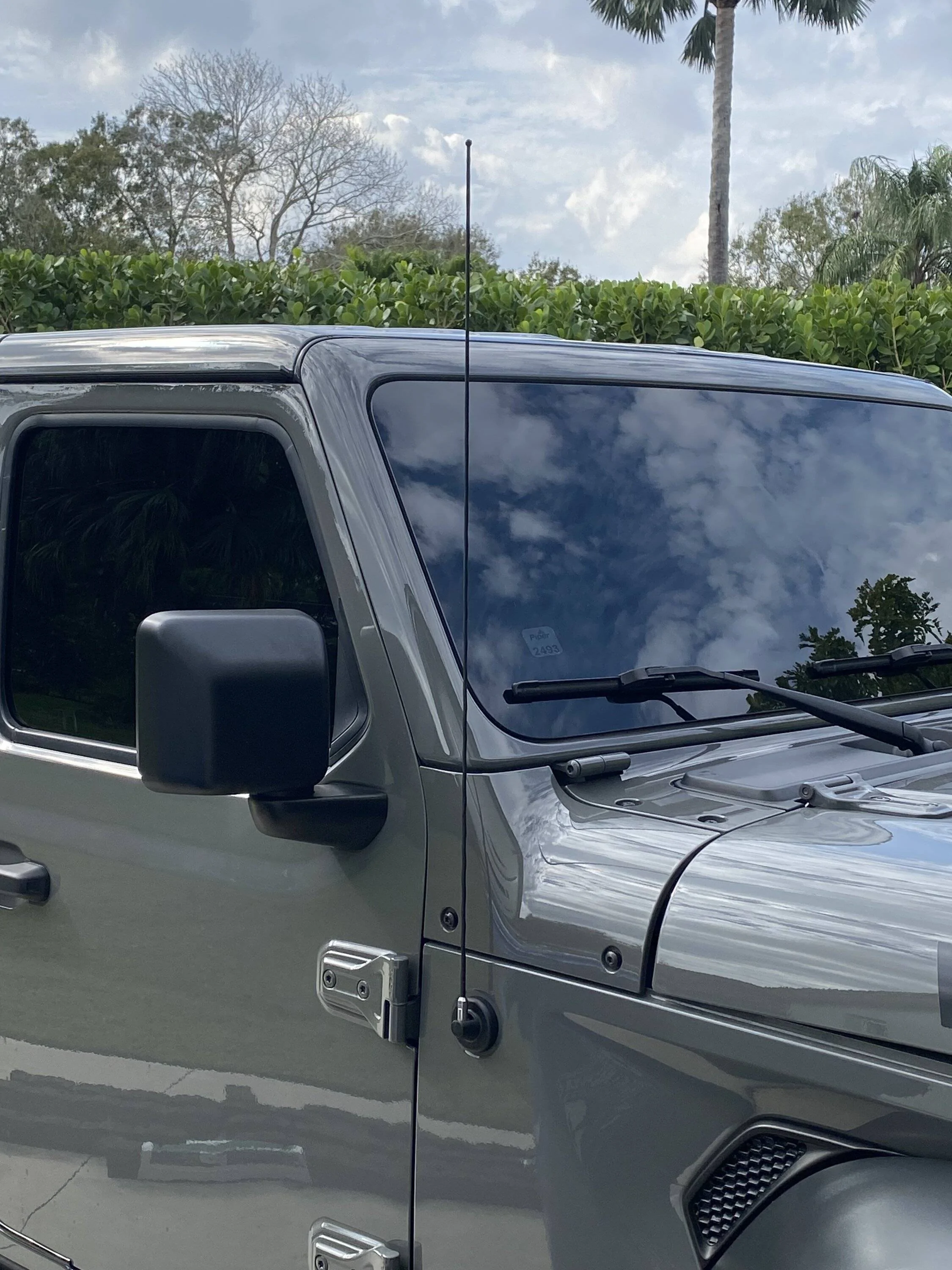 Jeep Wrangler JL Antennae Shrink Wrapped Black IMG_1488