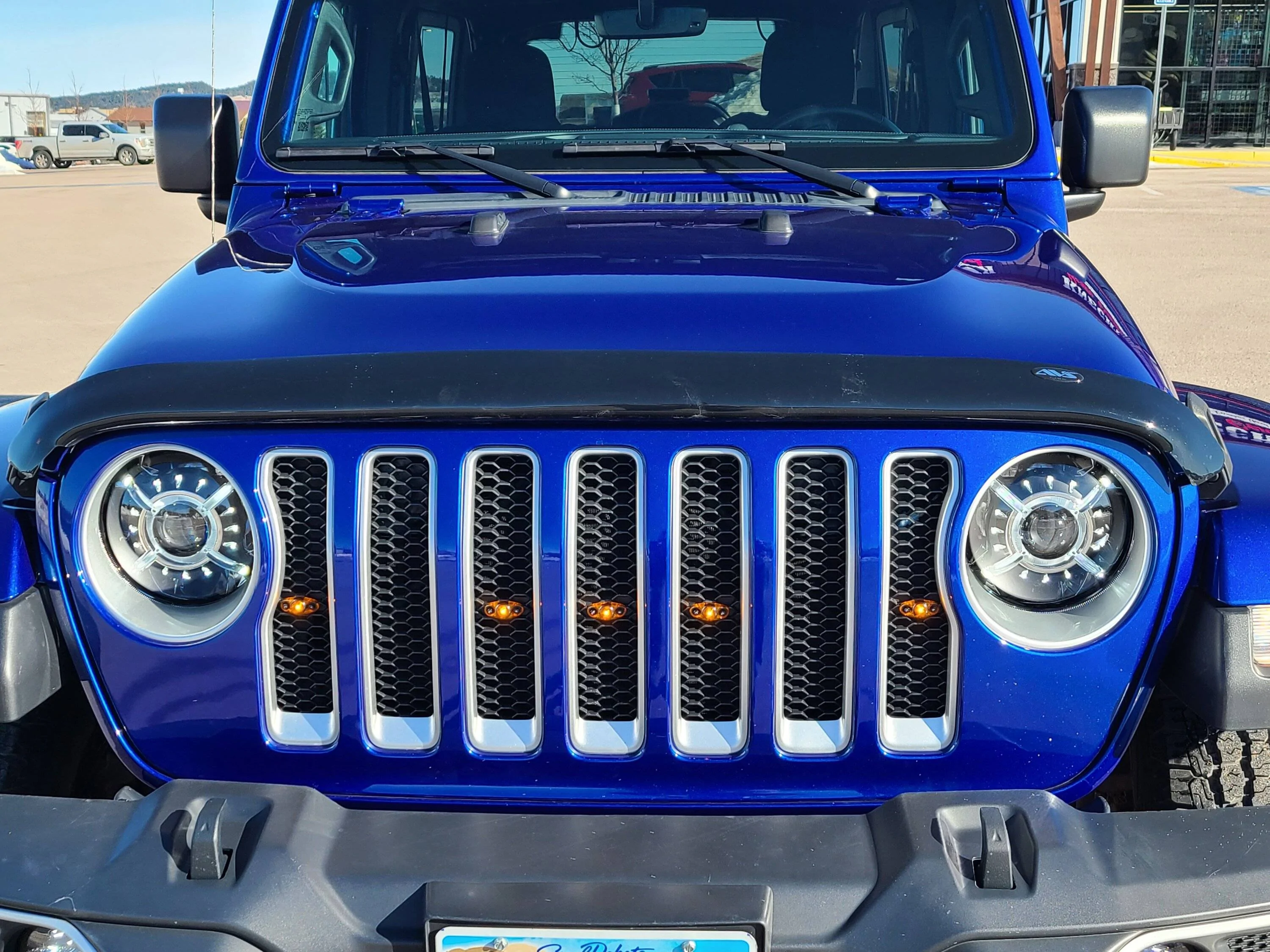 Jeep Wrangler JL Pic Request: Pre Runner Grill Lights 20230204_133859