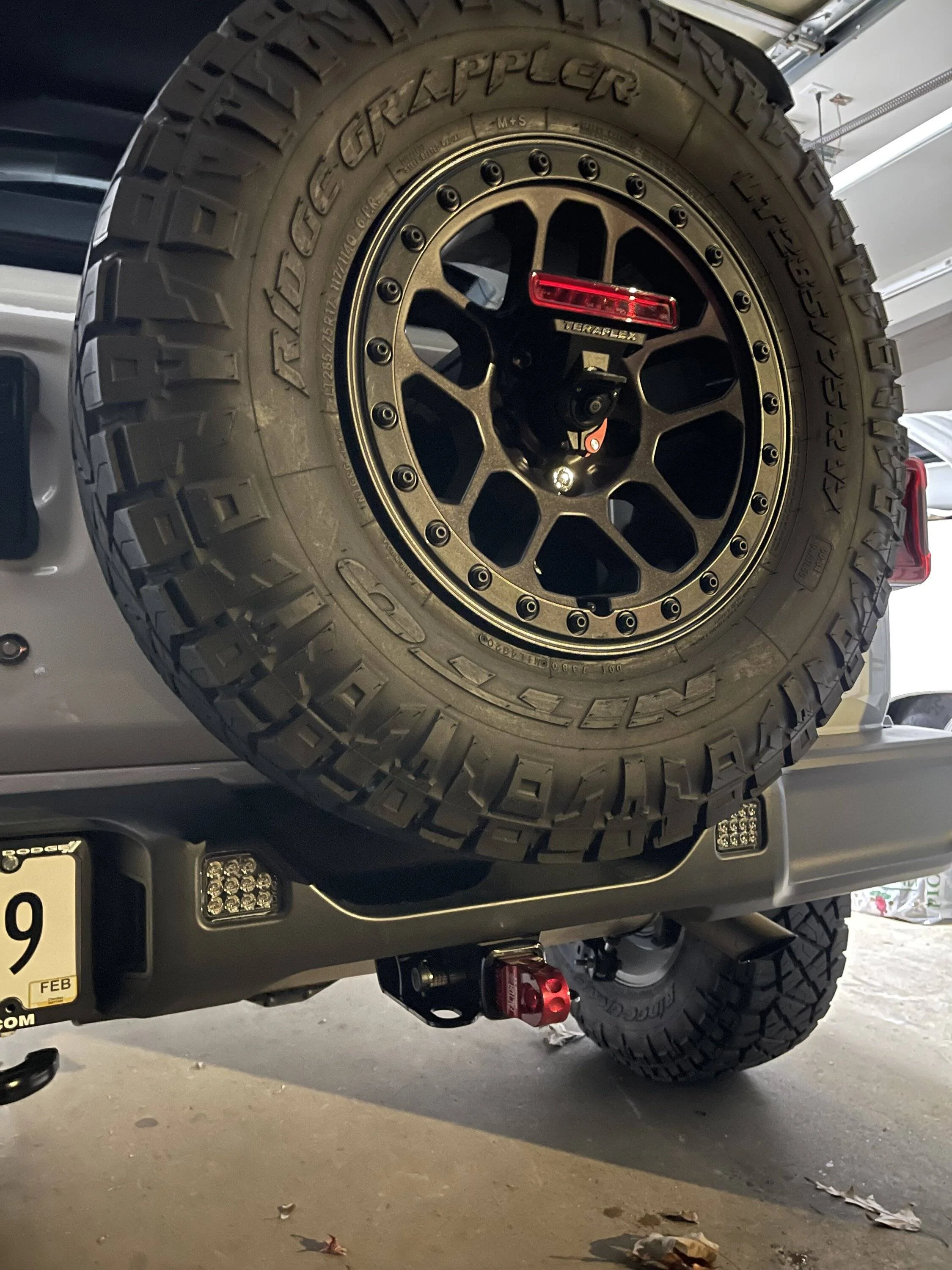 Jeep Wrangler JL Bring Spare tire Closer to tailgate? IMG_5158