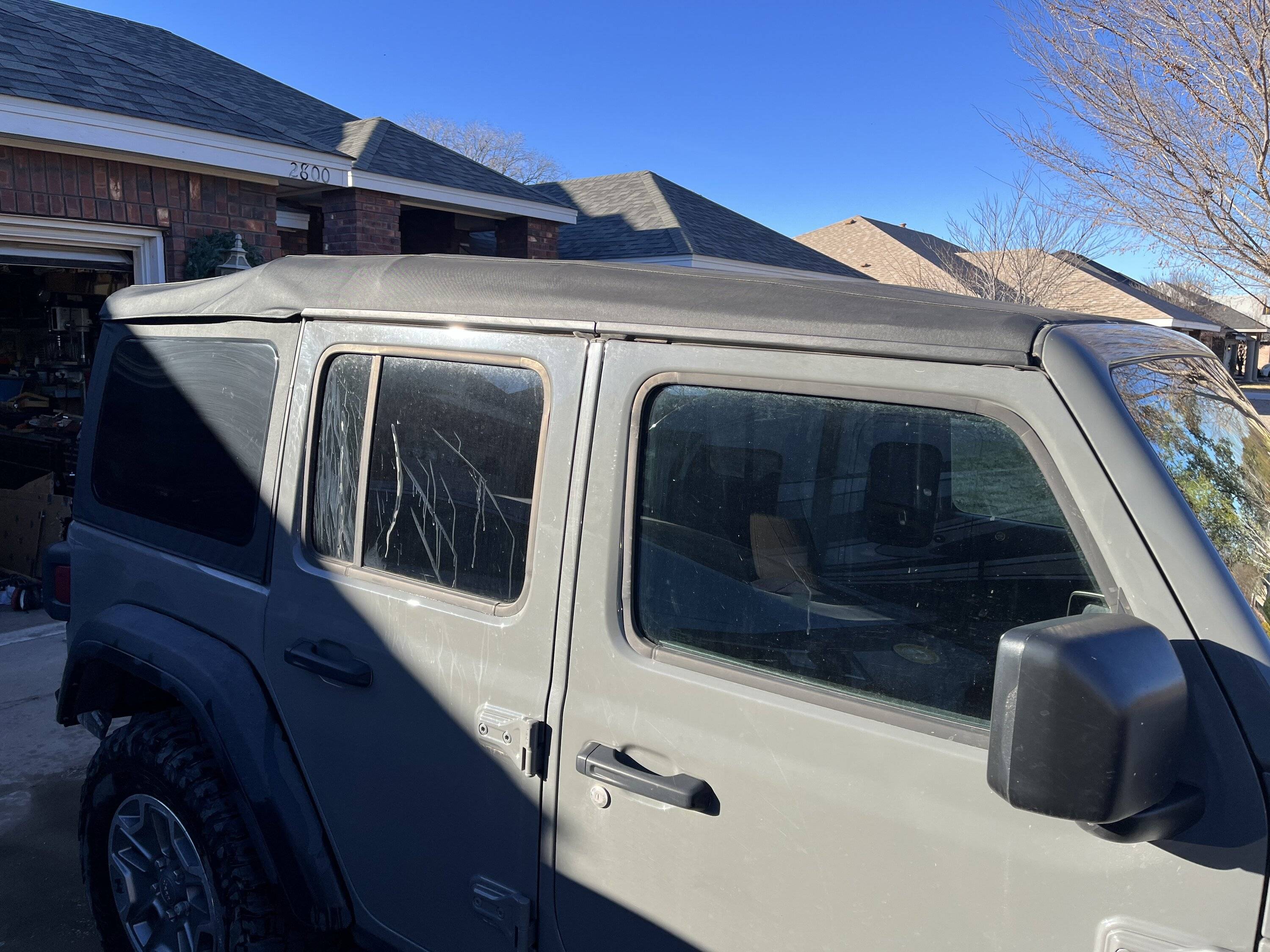 Jeep Wrangler JL Mopar Soft Top JLU IMG_3815