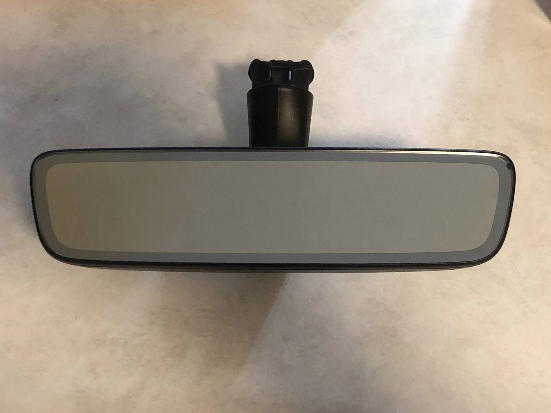 Jeep Wrangler JL OEM Auto Dimming Mirror Bubble Blemish? IMG_6671