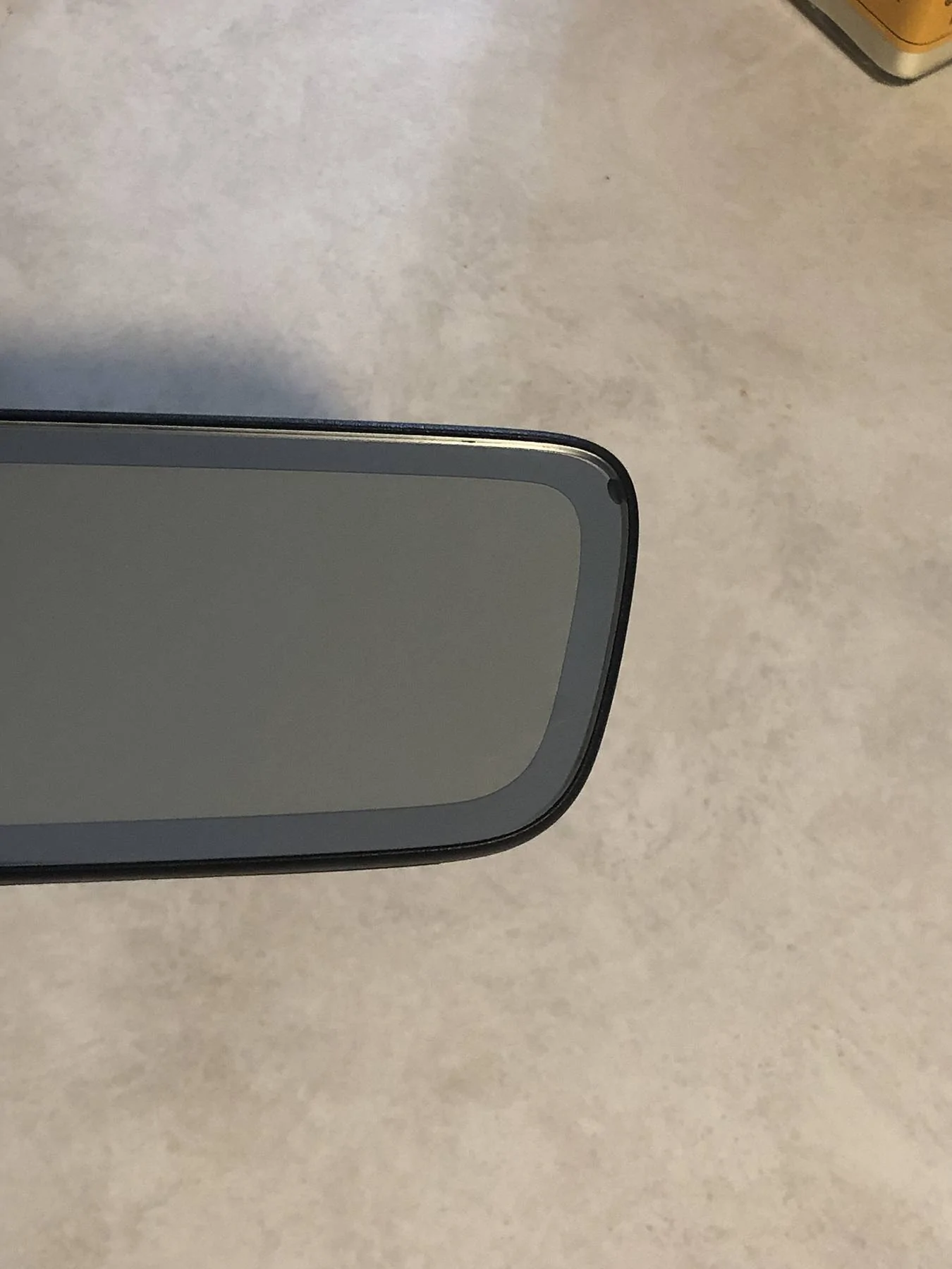 Jeep Wrangler JL OEM Auto Dimming Mirror Bubble Blemish? IMG_6672