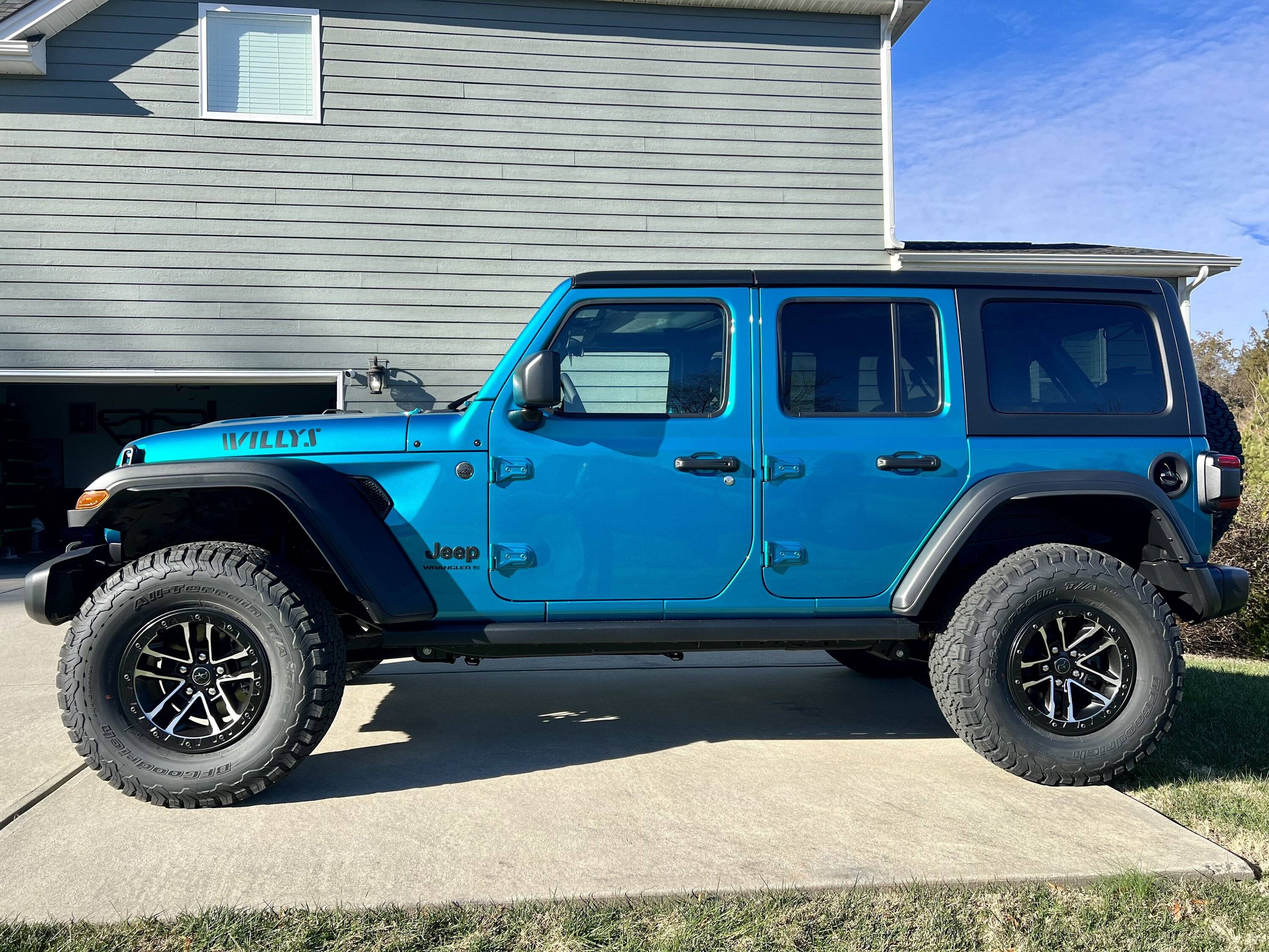 Jeep Wrangler JL 2024 Bikini Order Room IMG_4811