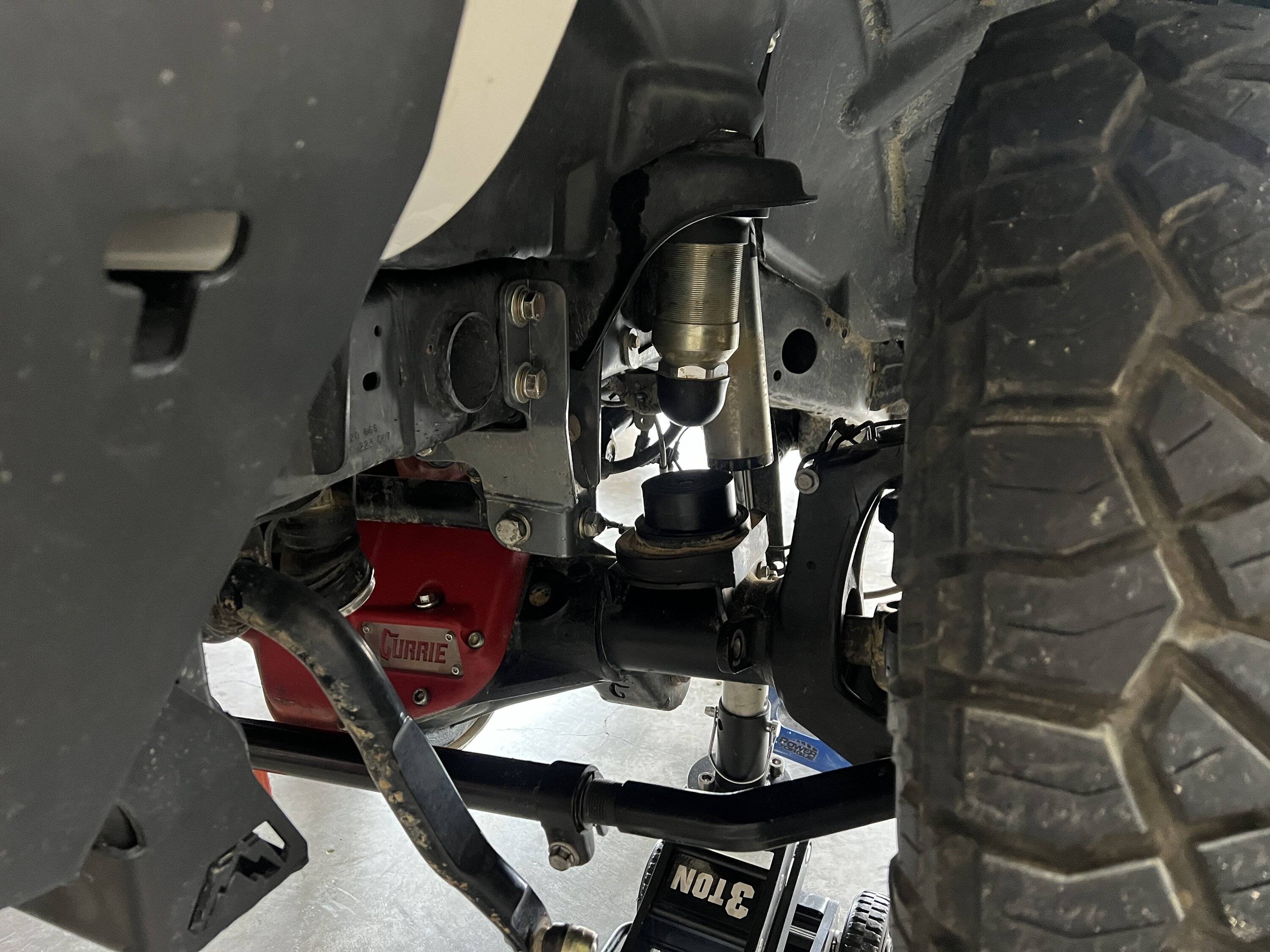 Jeep Wrangler JL Uneven Max Articulation Driver vs. Passenger IMG_6146