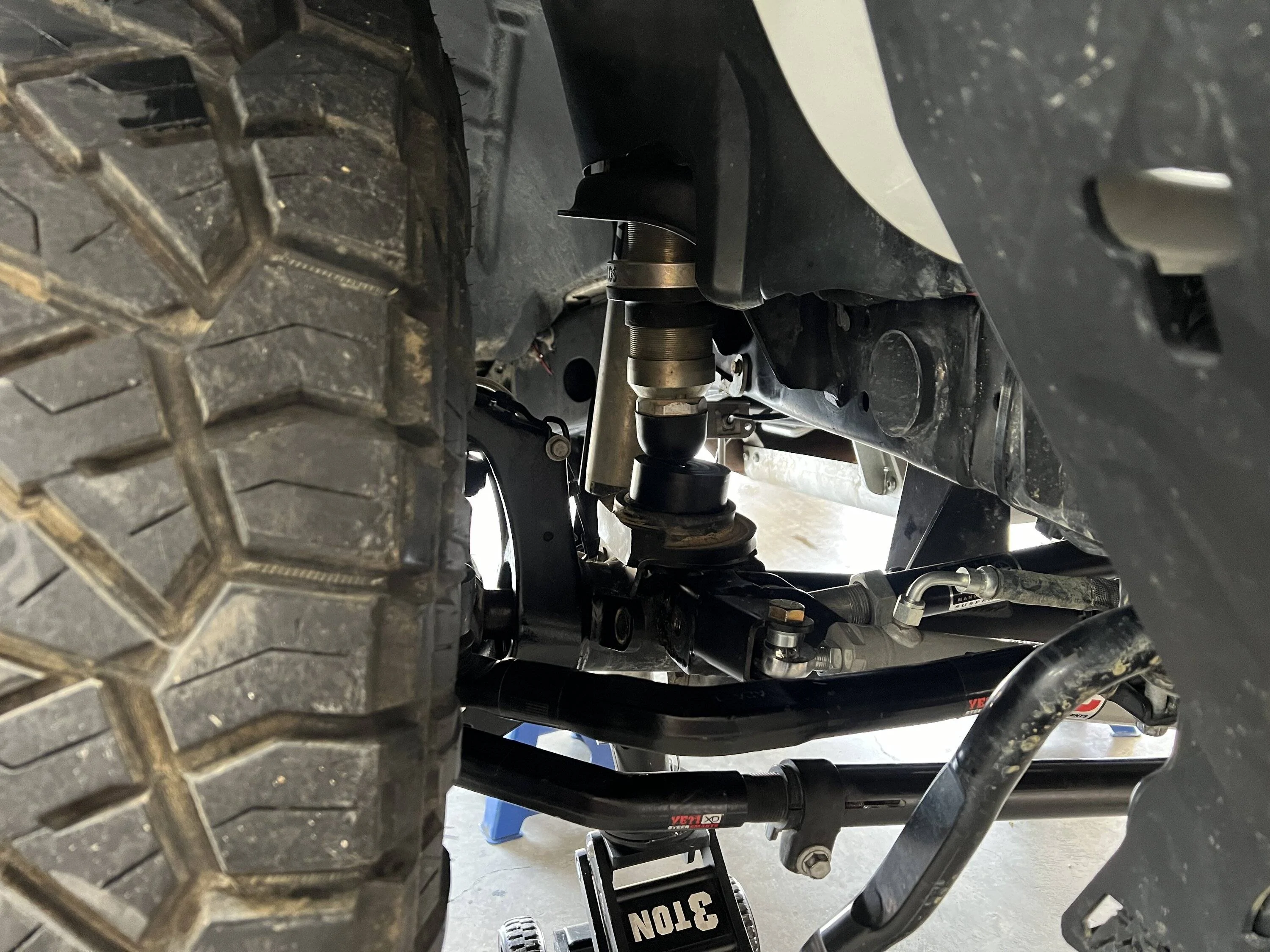 Jeep Wrangler JL Uneven Max Articulation Driver vs. Passenger IMG_6150