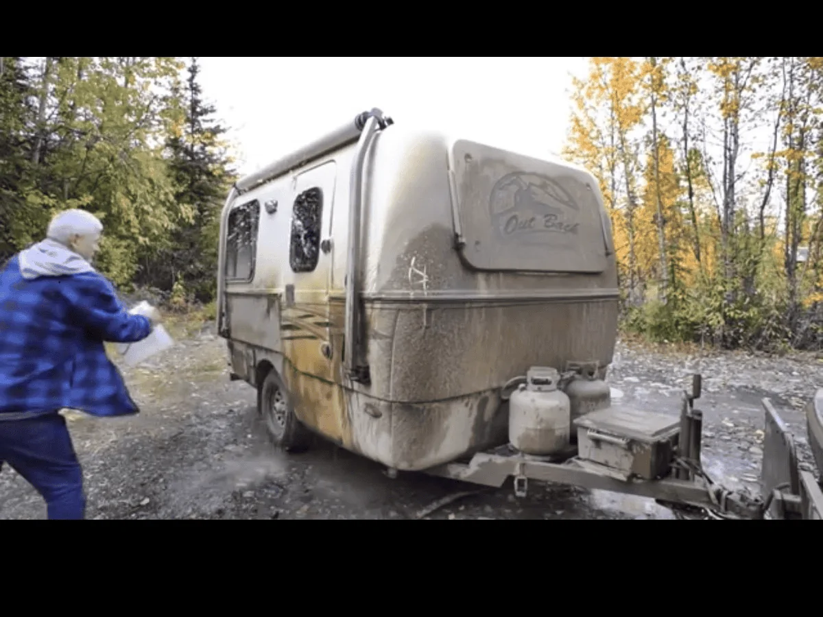 Jeep Wrangler JL Big mud flaps on a JLUR. 1703335989937