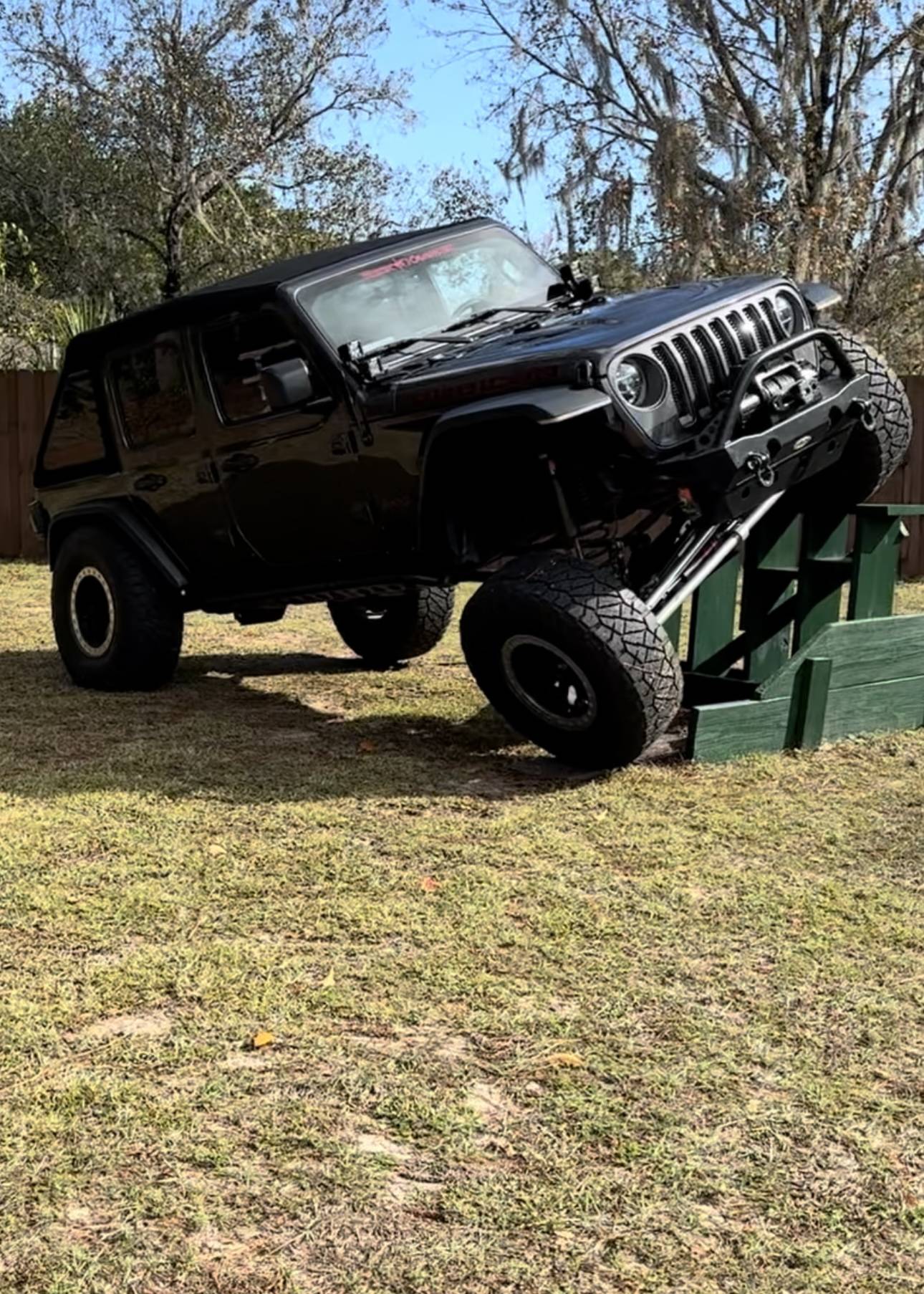 Jeep Wrangler JL Uneven Max Articulation Driver vs. Passenger IMG_9657