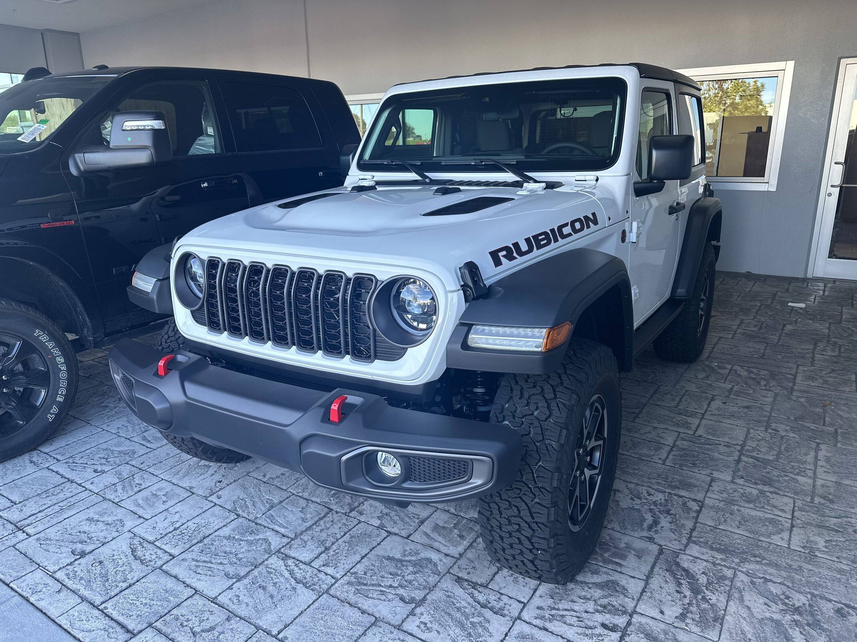 Jeep Wrangler JL Lakeland Dodge Pricing 20231206_192249419_iOS