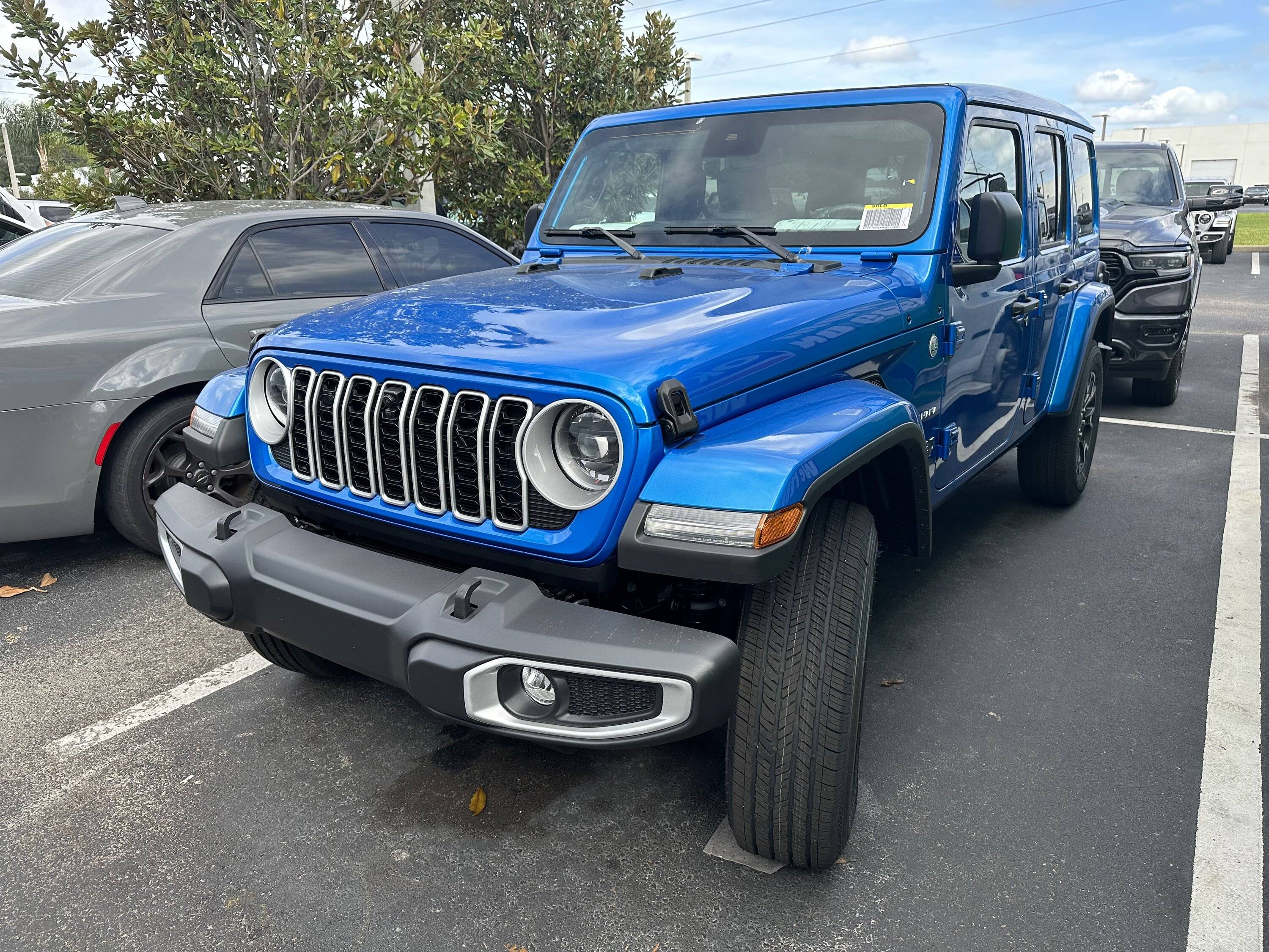 Jeep Wrangler JL Lakeland Dodge Pricing 20231210_172736129_iOS