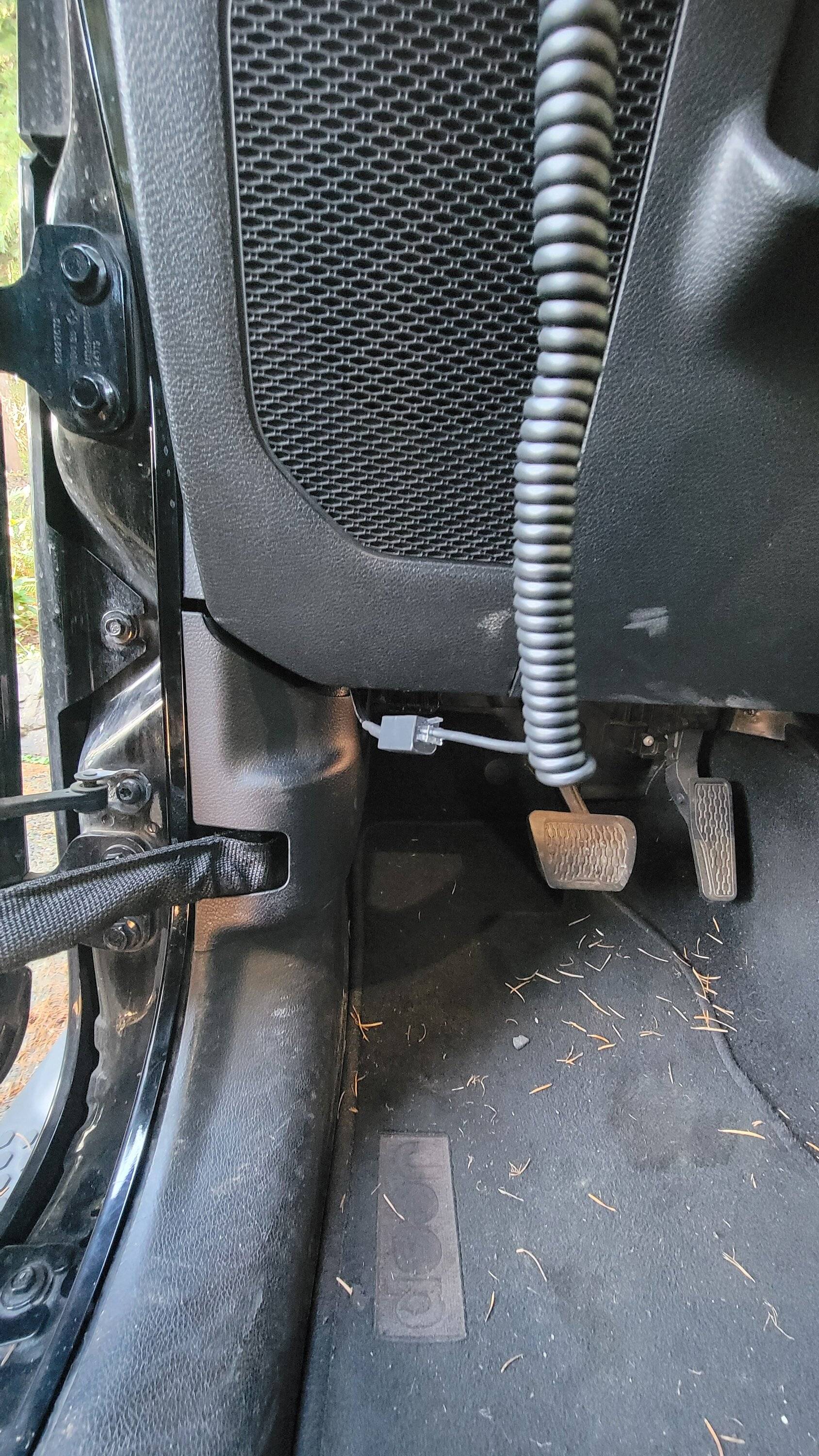 Jeep Wrangler JL Install notes (and pictures!) for Yaesu FTM-500 dual-band ham radio 2023-12-26 11.41.56