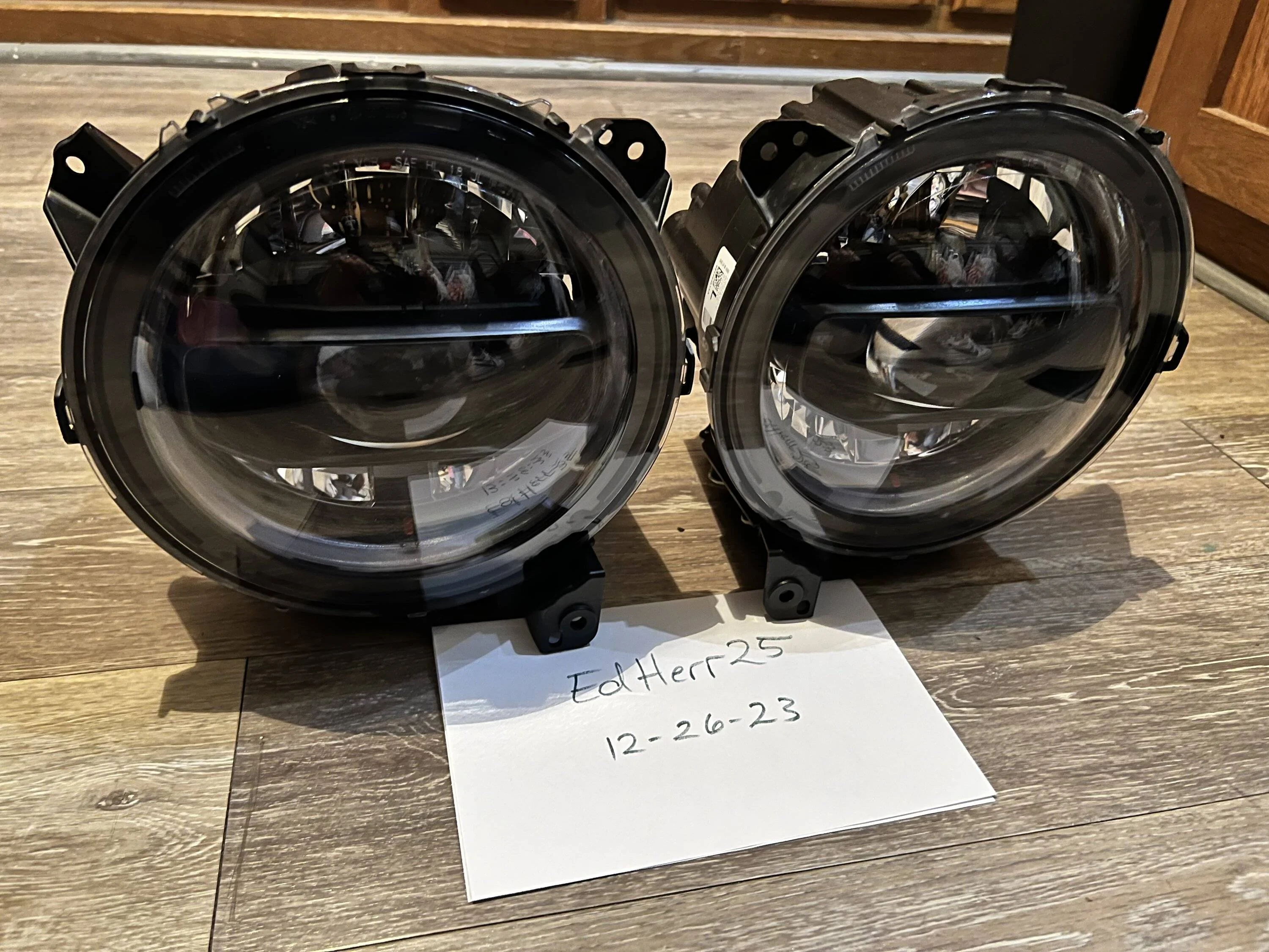 Jeep Wrangler JL 2024 OEM LED HEADLIGHTS, BLACK E3FFEE67-CF77-4B0B-B0F8-A5F9FCB62E29