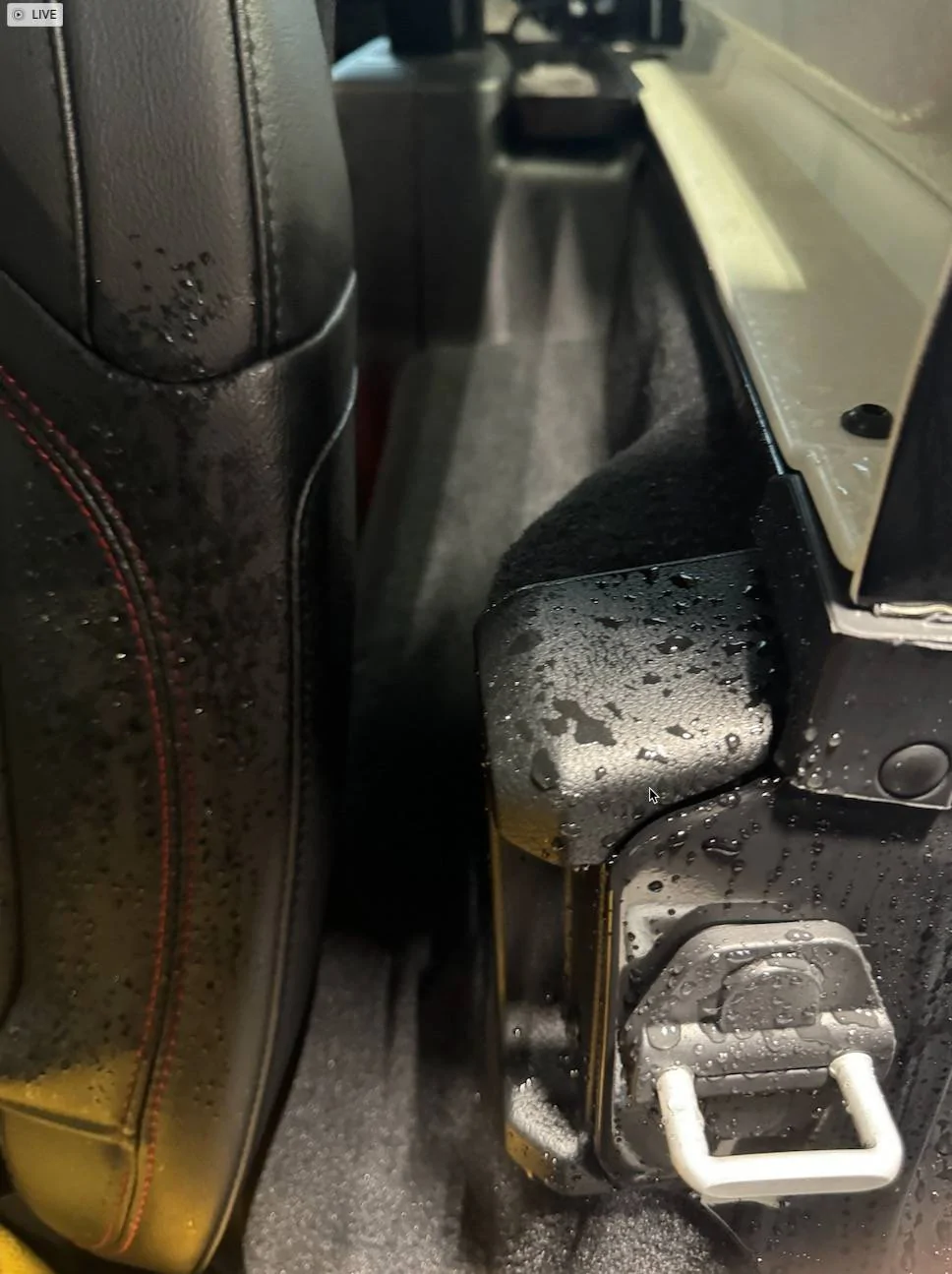 Jeep Sky One Touch Leaking Fix the Issue Fast: Ultimate Guide