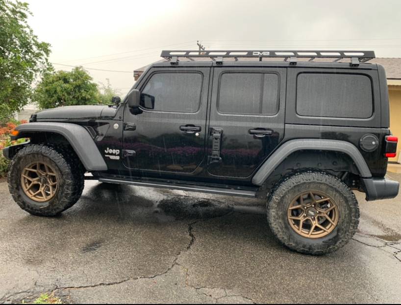 Jeep Wrangler JL Look for a trail buddy 1703952415628