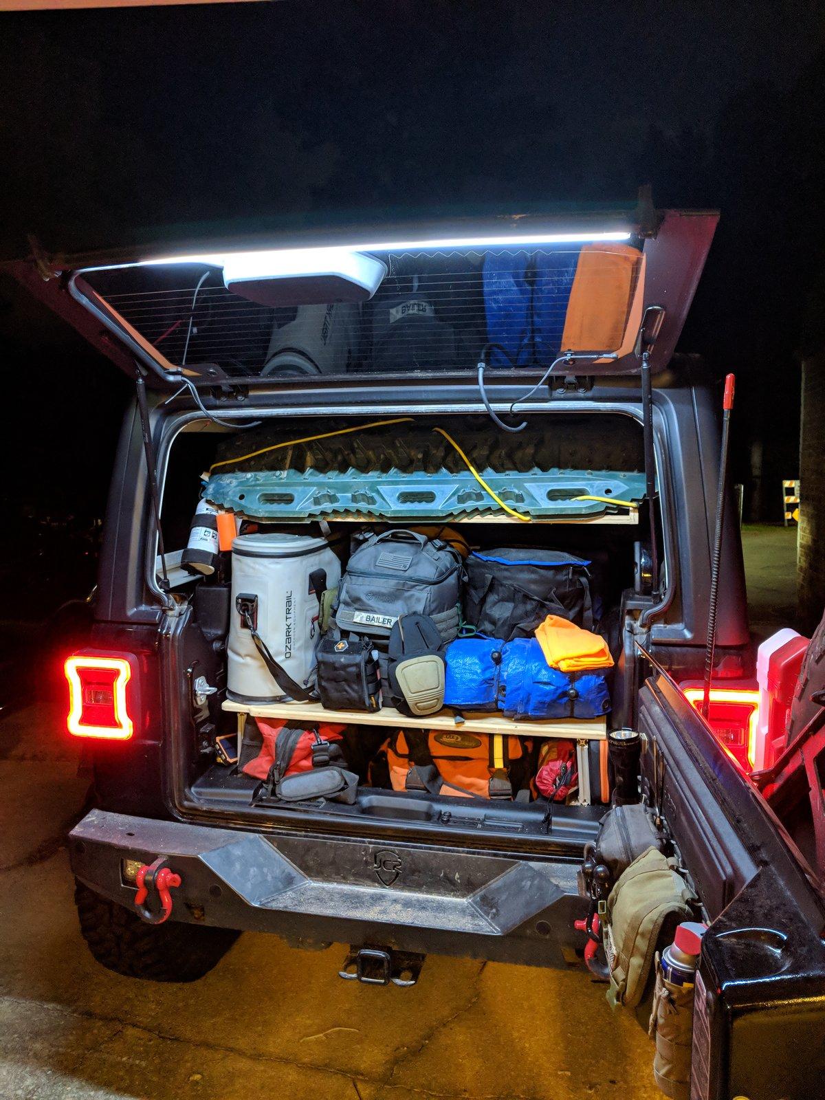 Jeep Wrangler JL Tailgate Brawlee LED light IMG_20180824_231027