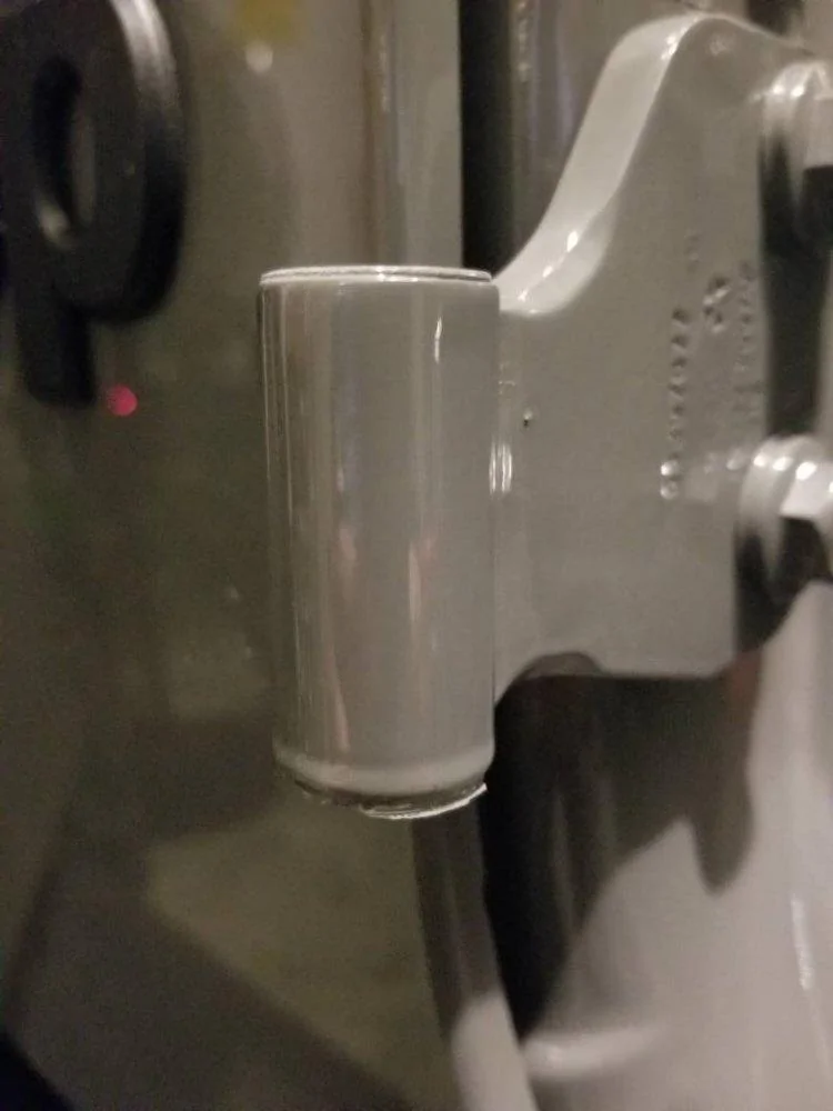 door hinge.webp