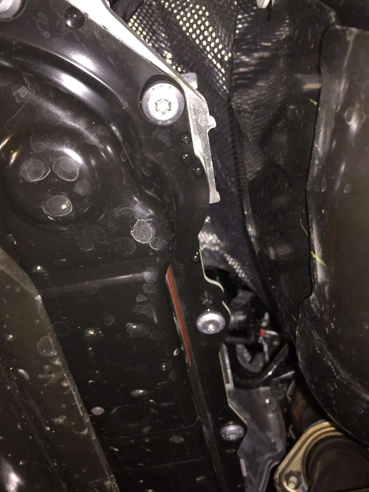 Jeep Wrangler JL Water Leaking? LiquidOnTank
