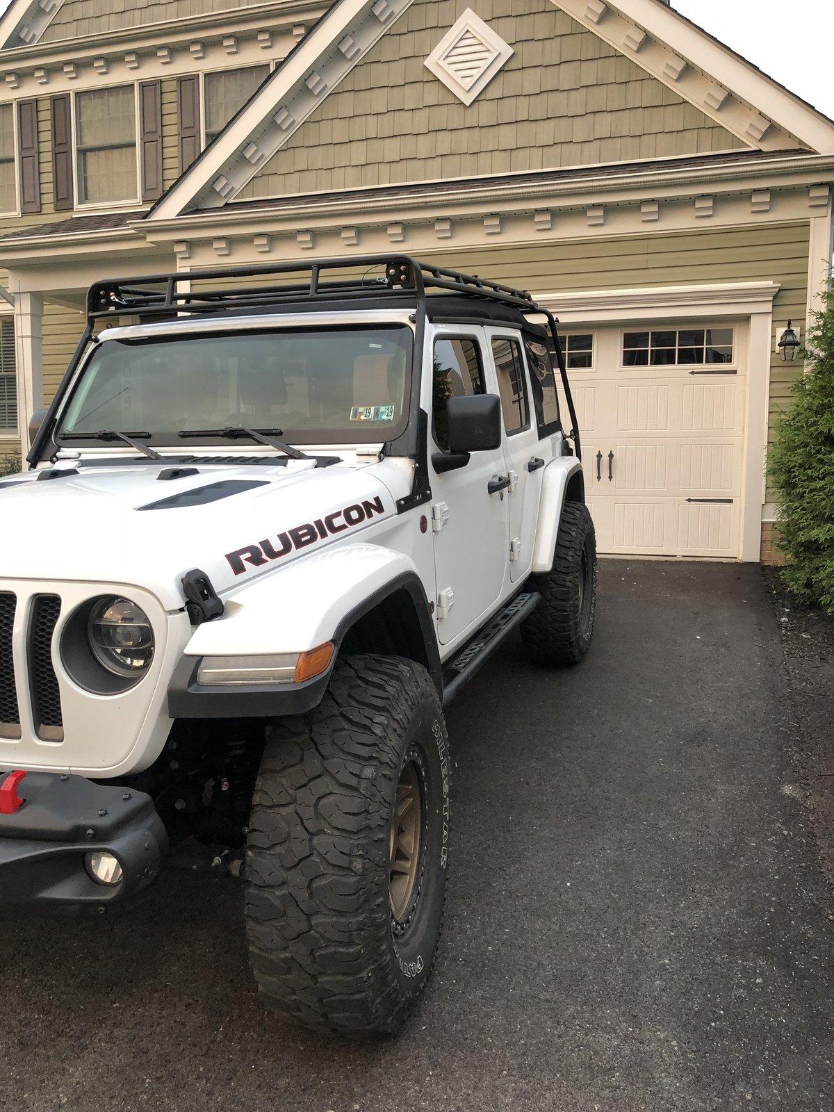 Jeep Wrangler JL Gobi rack installed 1D97D556-7806-4CF0-AC6F-F27EFAB9D776