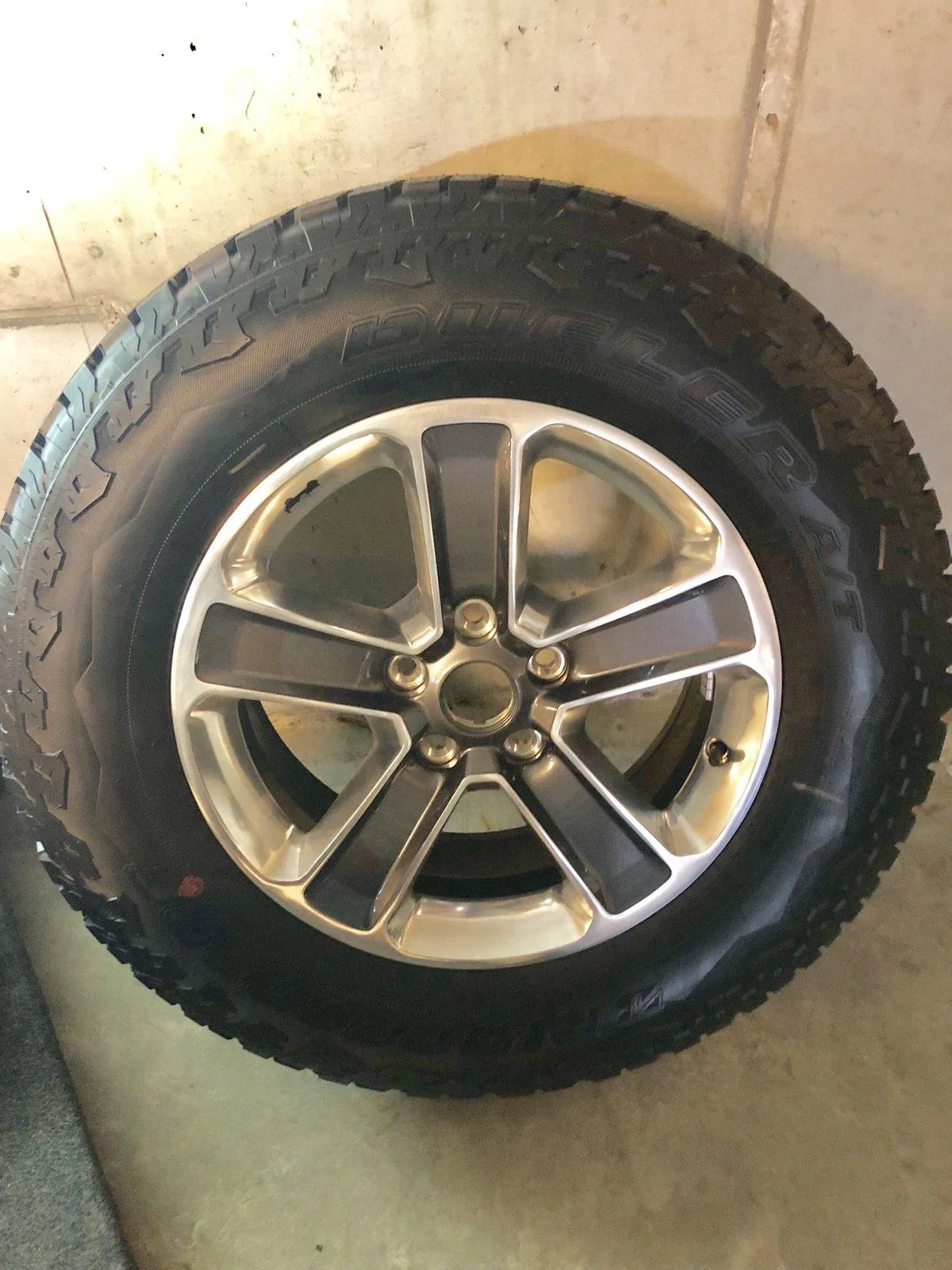 Jeep Wrangler JL 5 takeoff wheels and tires B7D965FF-869F-428D-923A-D95FA630B69B