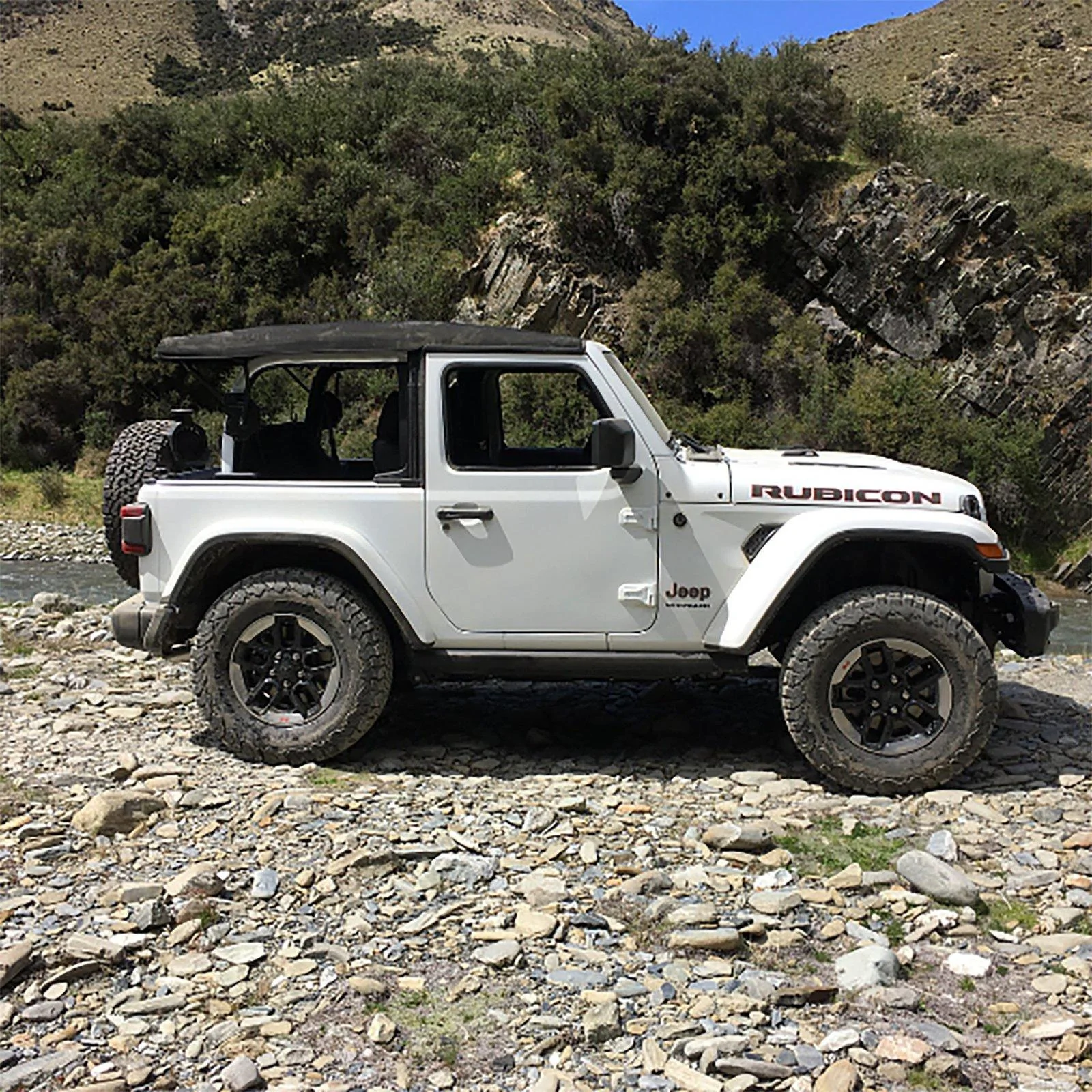 Jeep Wrangler JL Rubicon: stock or optional wheels? 60D427B7-9364-4714-9385-2DCB88B3016C