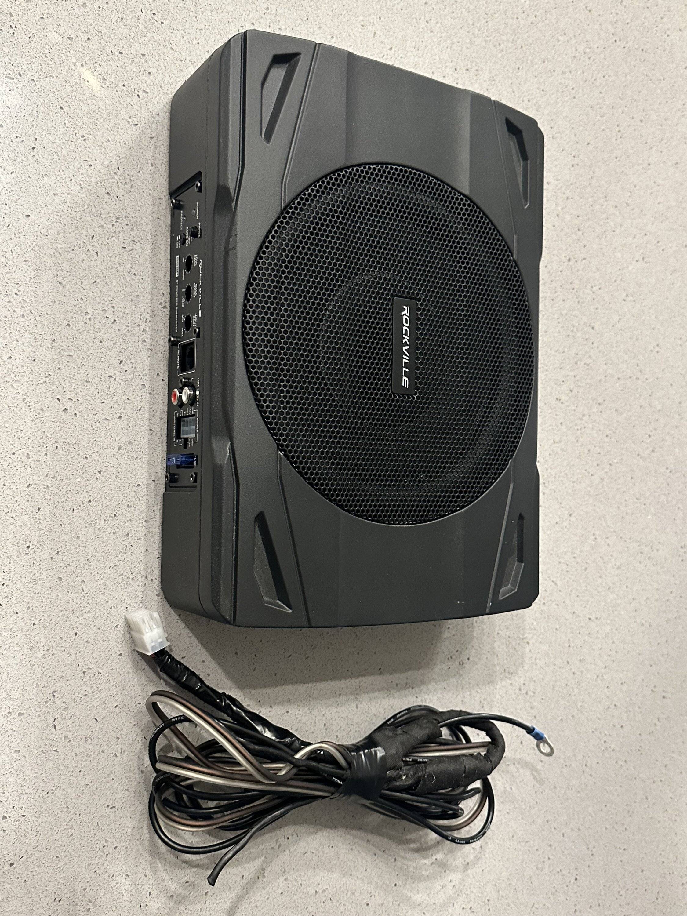 Jeep Wrangler JL Powered underseat subwoofer $50 IMG_3595