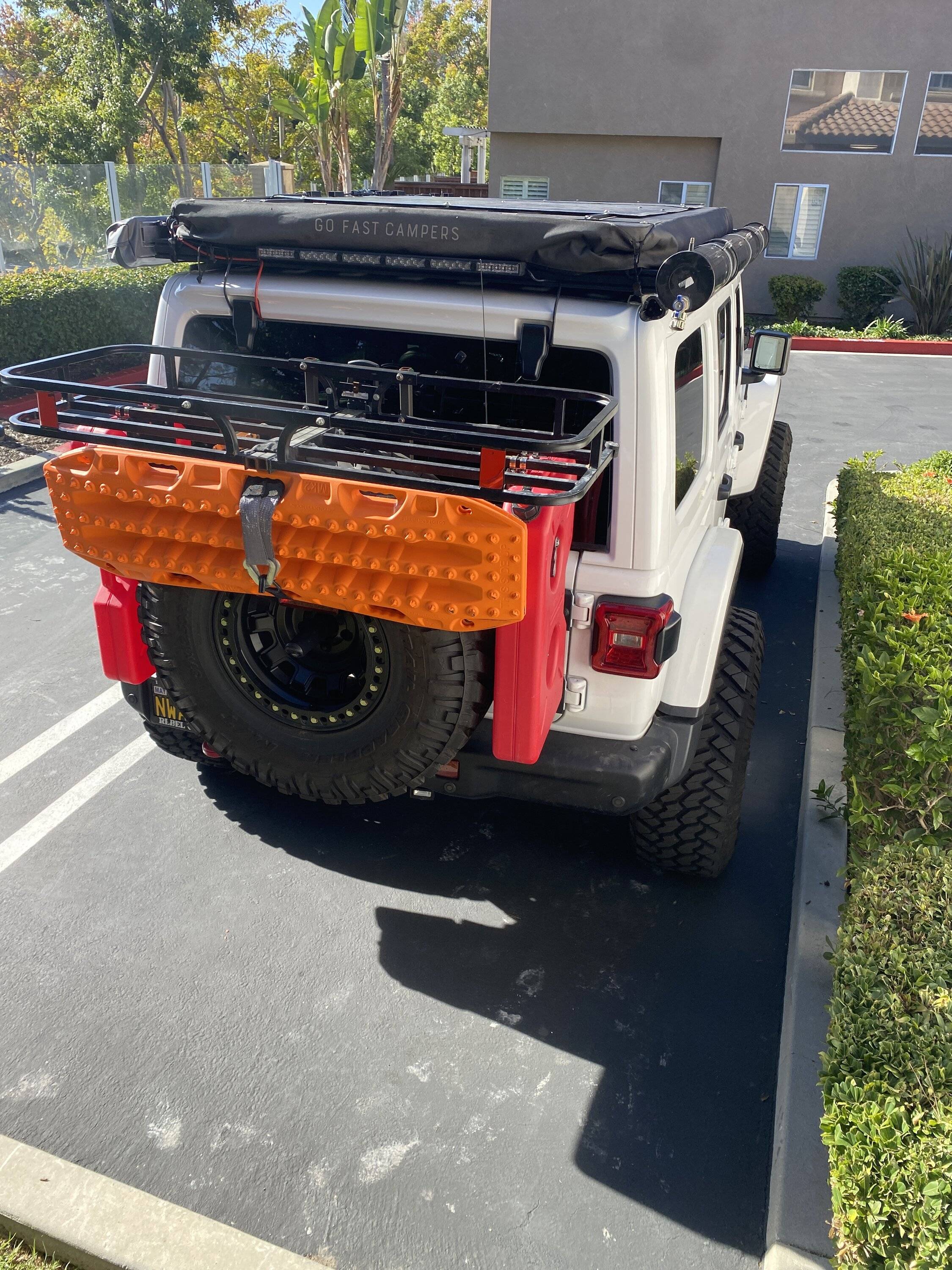 Jeep Wrangler JL On tire storage or No? IMG_9438