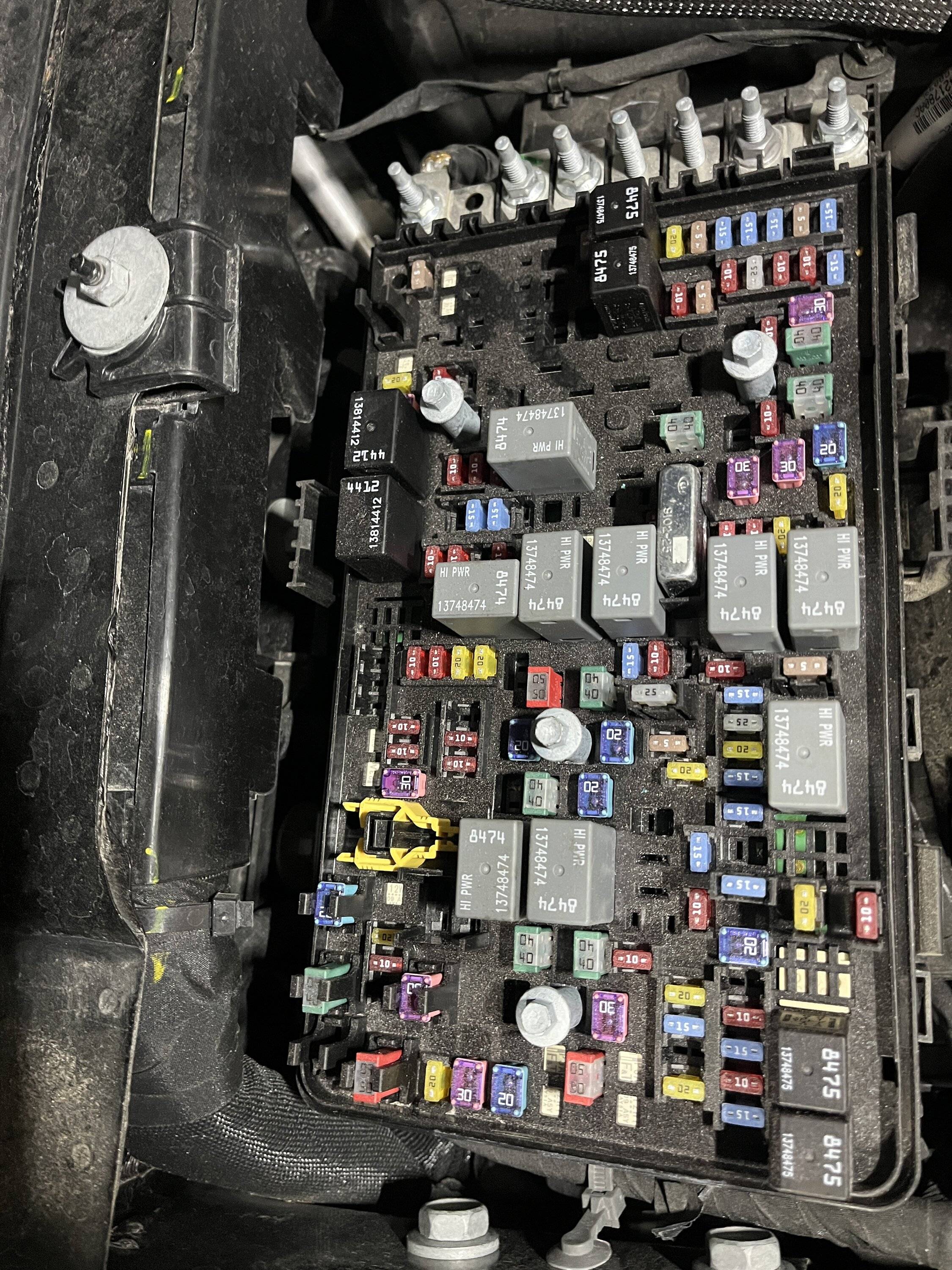 Jeep Wrangler JL '21 Fuse box picture please IMG_3072