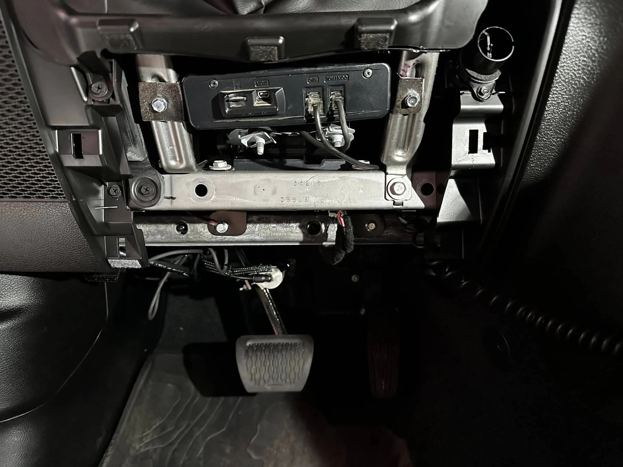 Jeep Wrangler JL Few mods on my 392 added: Yaesu 400 ham, Motobilt rear bumper, Metalcloak fenders, Sliders, Arb dual compressor and Switch Pro panel _nc_ohc=53s75W2GjfsAX-7vZ-T&_nc_ht=scontent-mia3-1