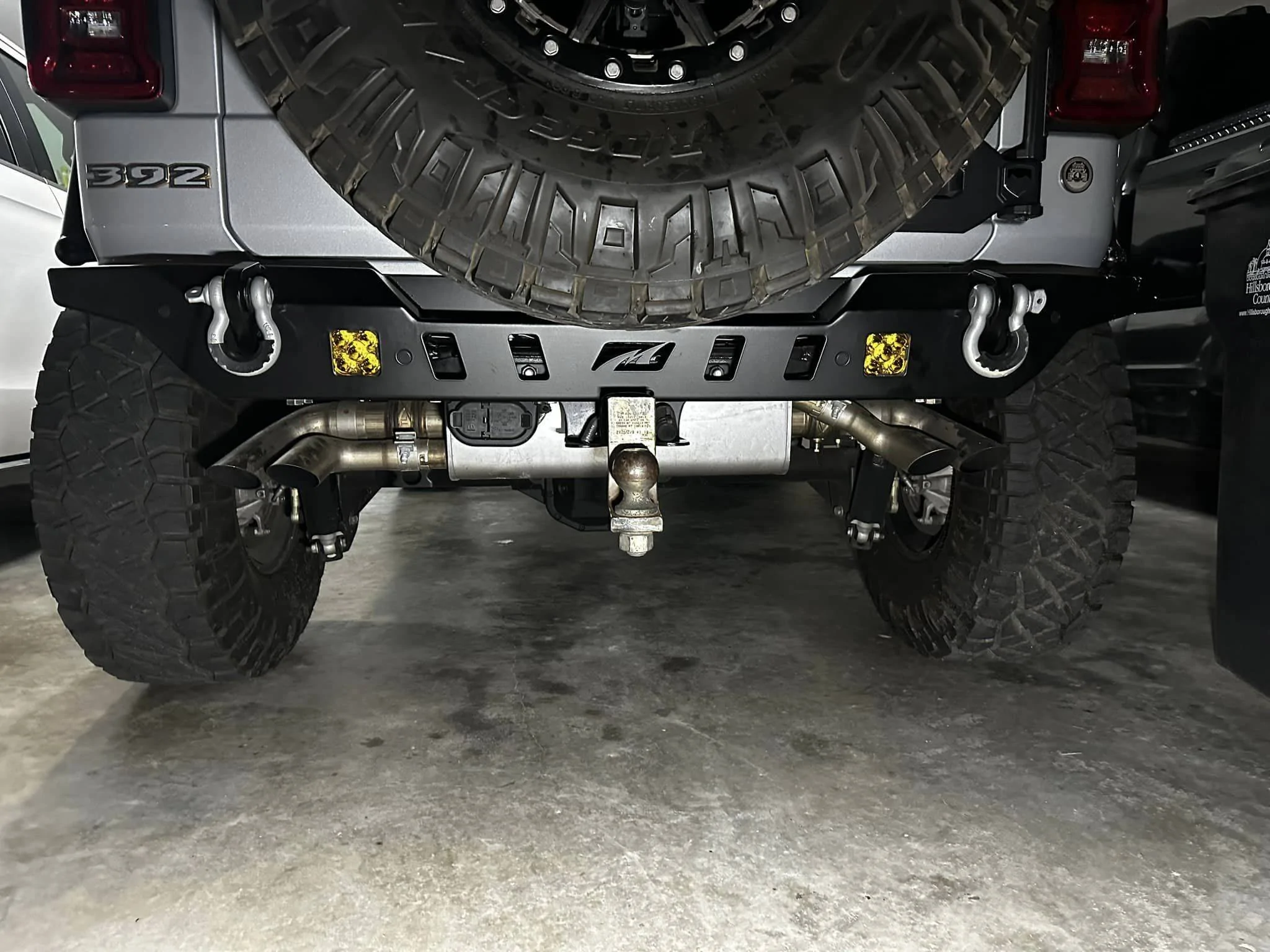 Jeep Wrangler JL Few mods on my 392 added: Yaesu 400 ham, Motobilt rear bumper, Metalcloak fenders, Sliders, Arb dual compressor and Switch Pro panel _nc_ohc=BNsztP8p5EAAX9zi2KQ&_nc_ht=scontent-mia3-1