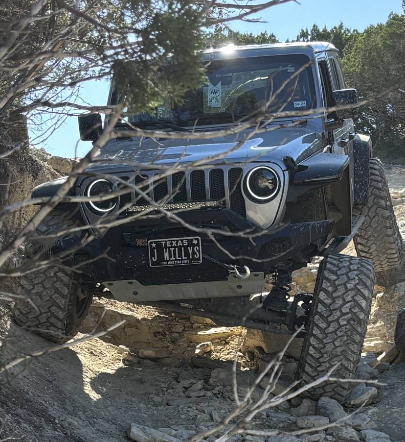 Jeep Wrangler JL New Bushwacker Hyperform Fenders IMG_4197