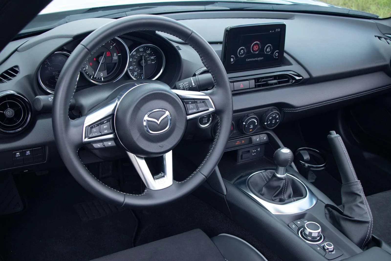 Jeep Wrangler JL Removable OEM Steering Wheel Possible? -miata-steering-wheel-controls-carbuzz-752299-1600