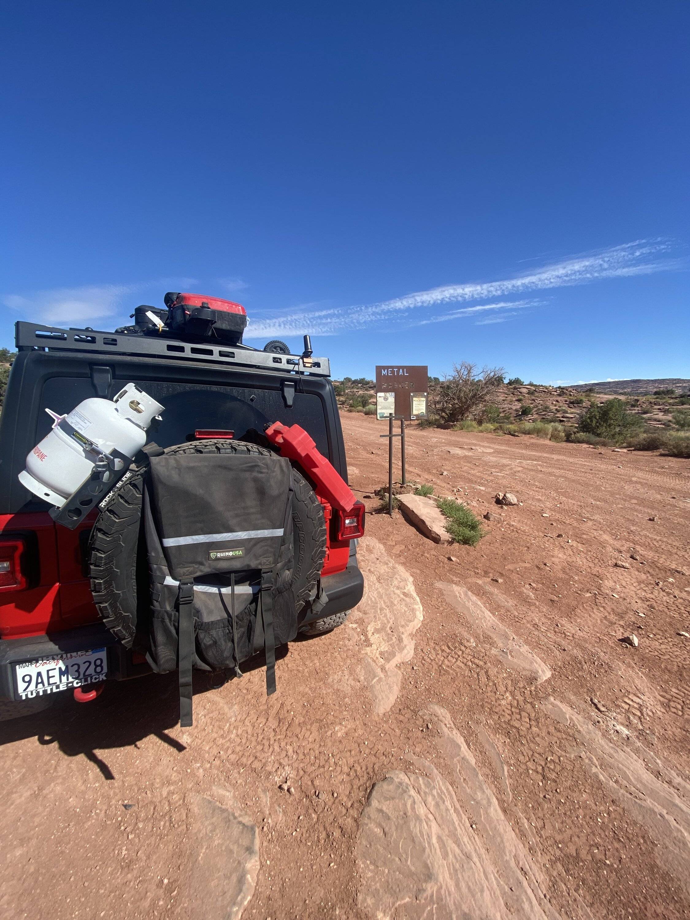 Jeep Wrangler JL Spare Tire Trash Bag IMG_1873