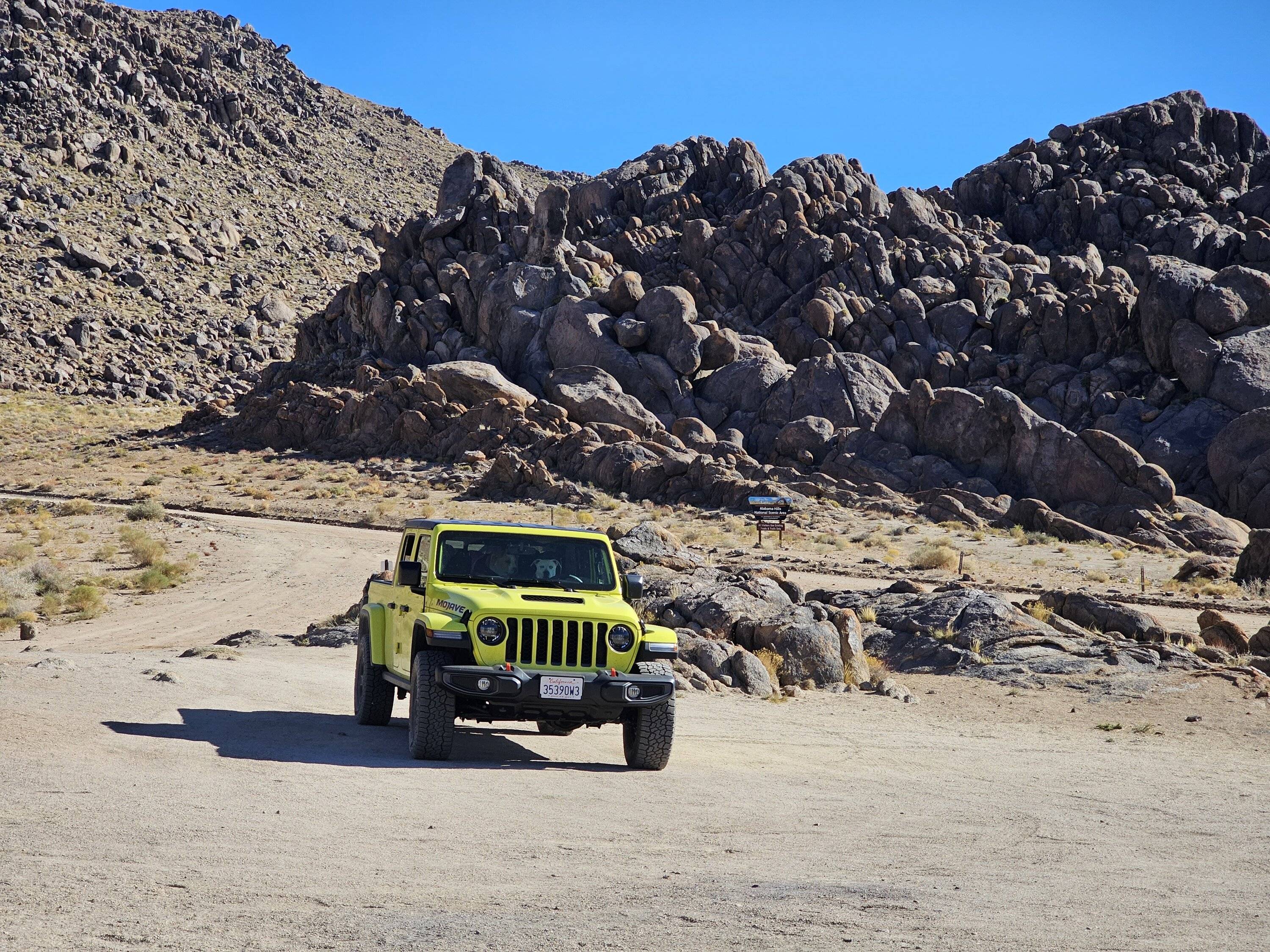 Jeep Wrangler JL Bronco fad? 20231124_110408