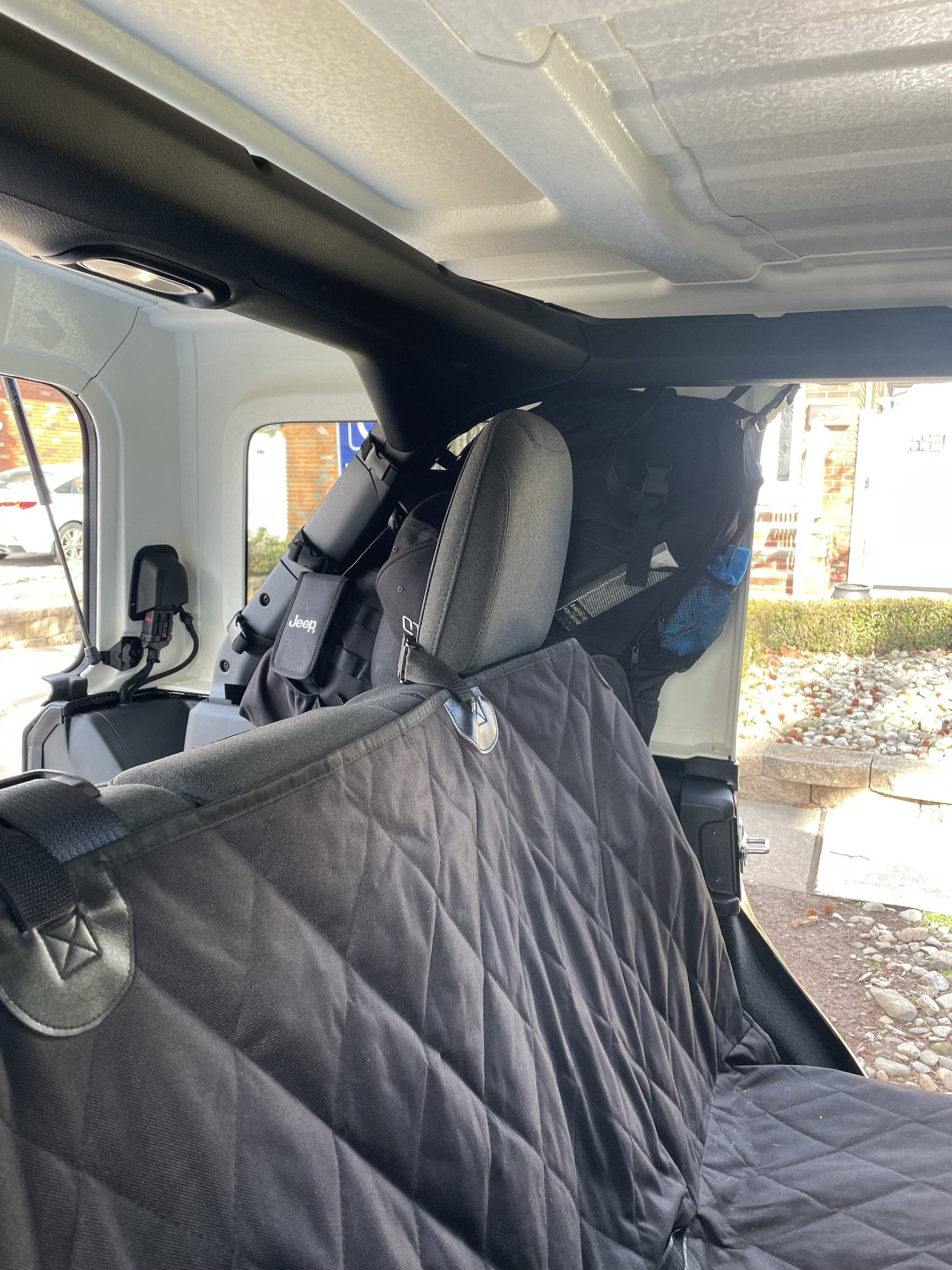 Jeep Wrangler JL 2024 Rubicon X rear storage solution IMG_5439