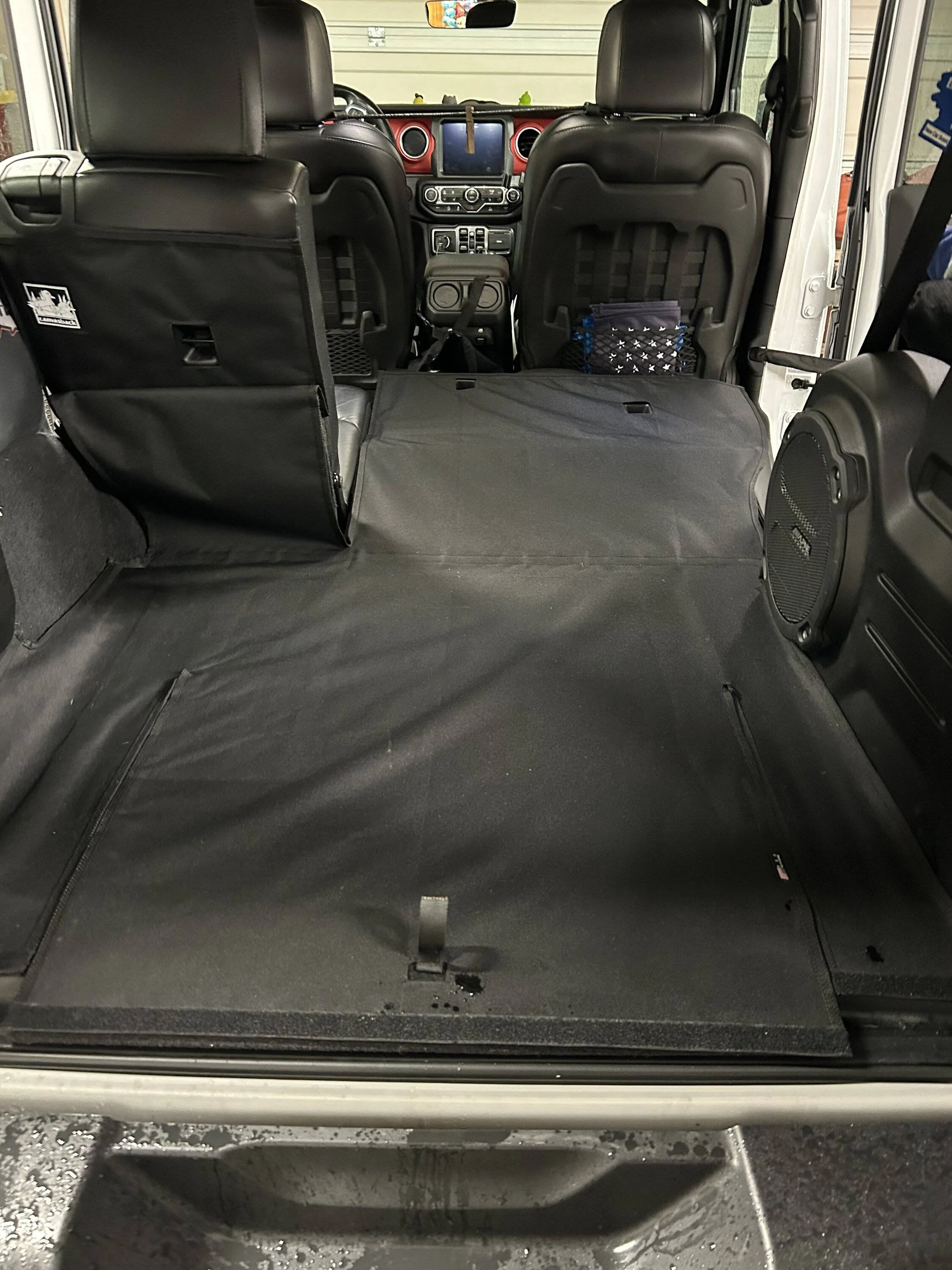 Jeep Wrangler JL New rear cargo mats? IMG_0514