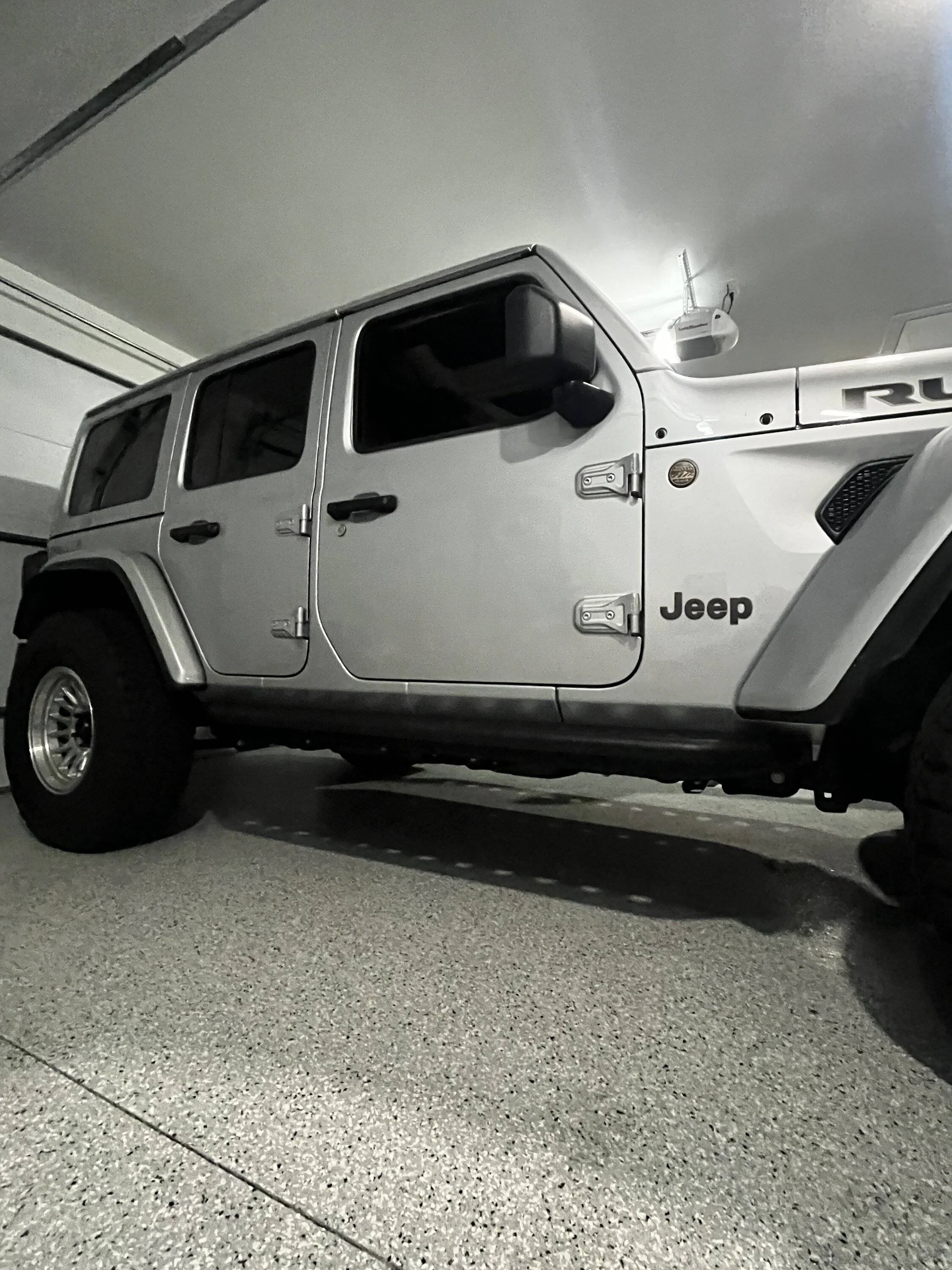Jeep Wrangler JL Looking for side steps/rock sliders. Lets see them IMG_7053
