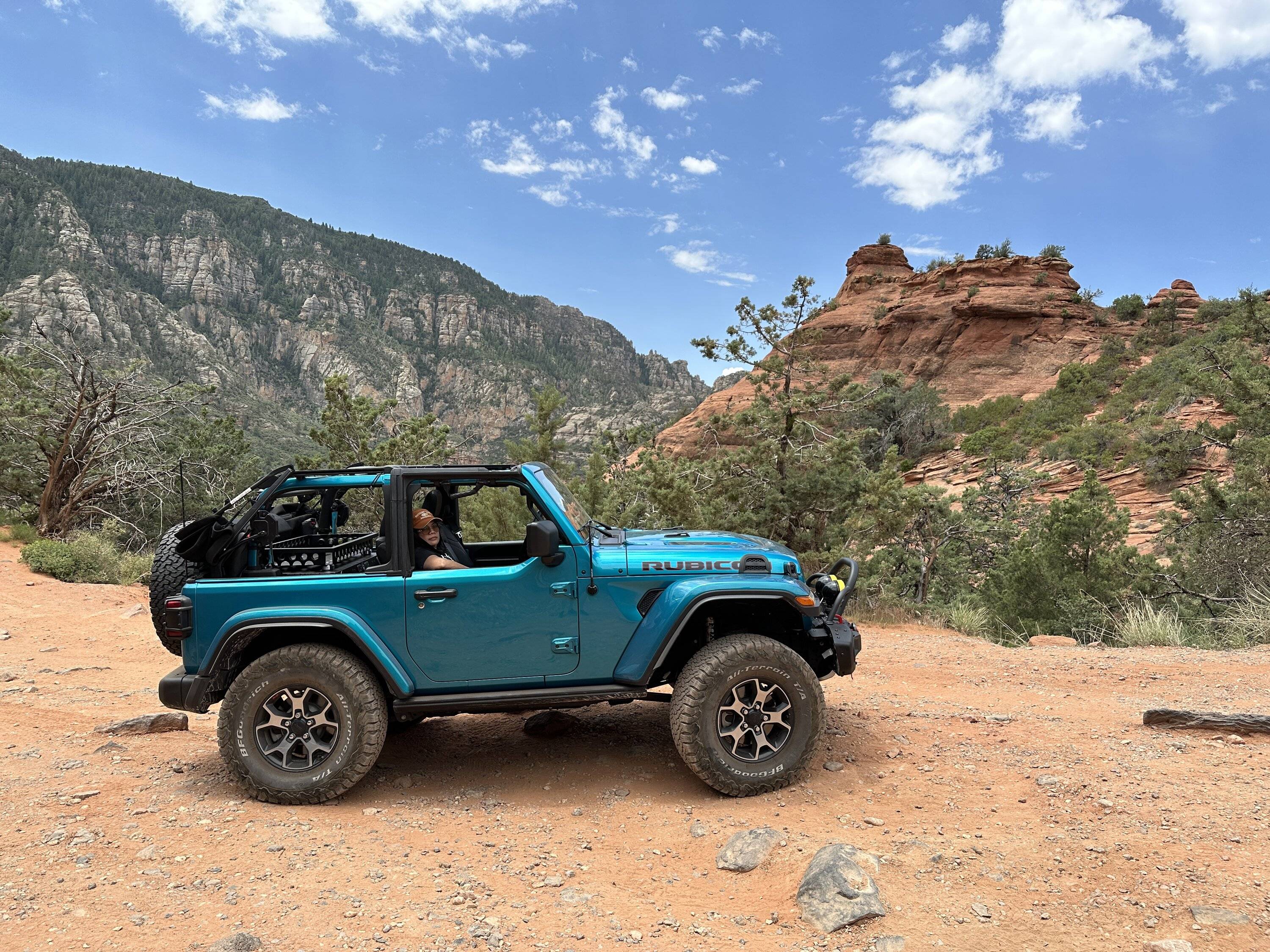 Jeep Wrangler JL 2024 Bikini Order Room IMG_6541