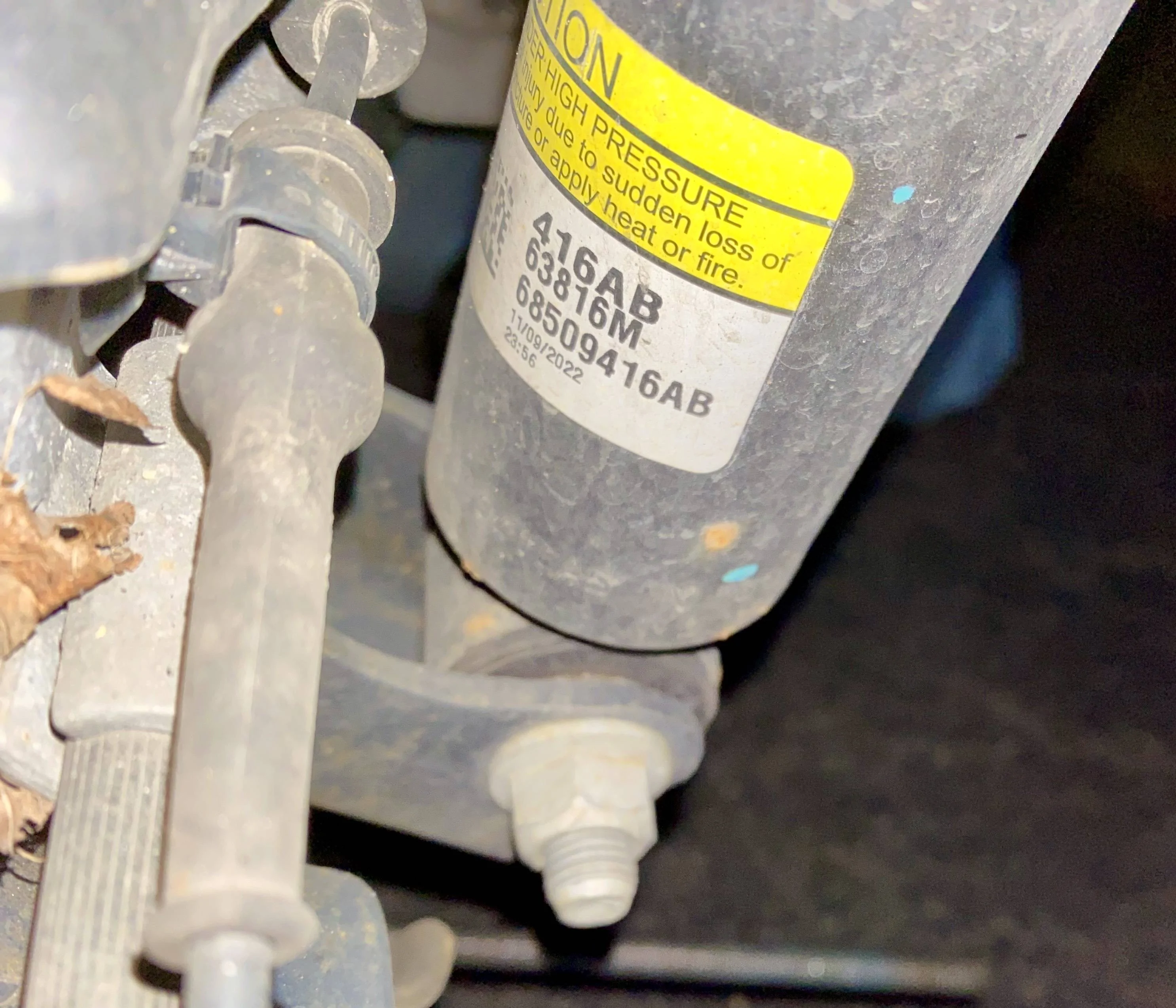 Jeep Wrangler JL Need help identifying shock absorber IMG_8381