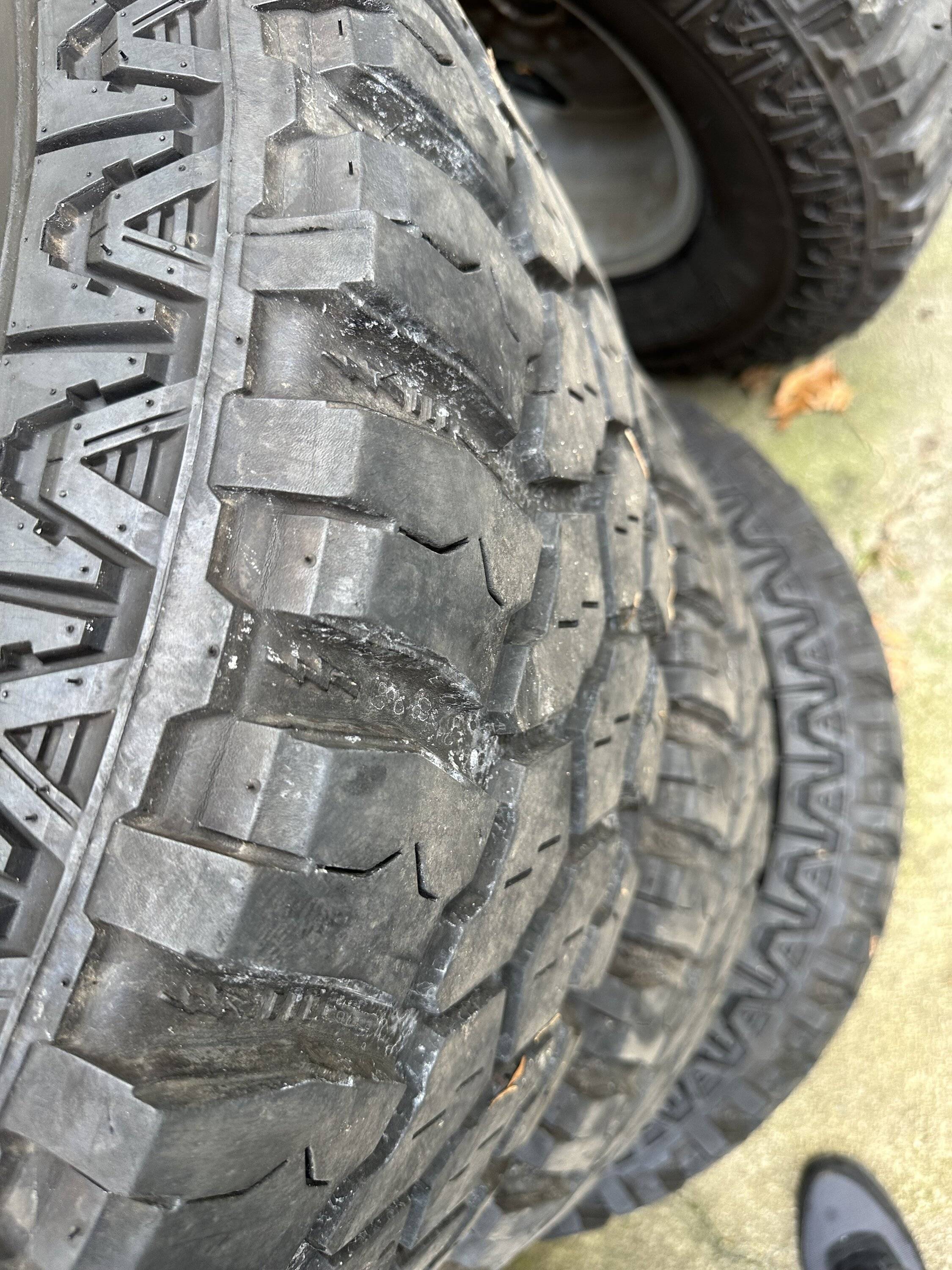 Jeep Wrangler JL 35x12.5x17 IMG_2936