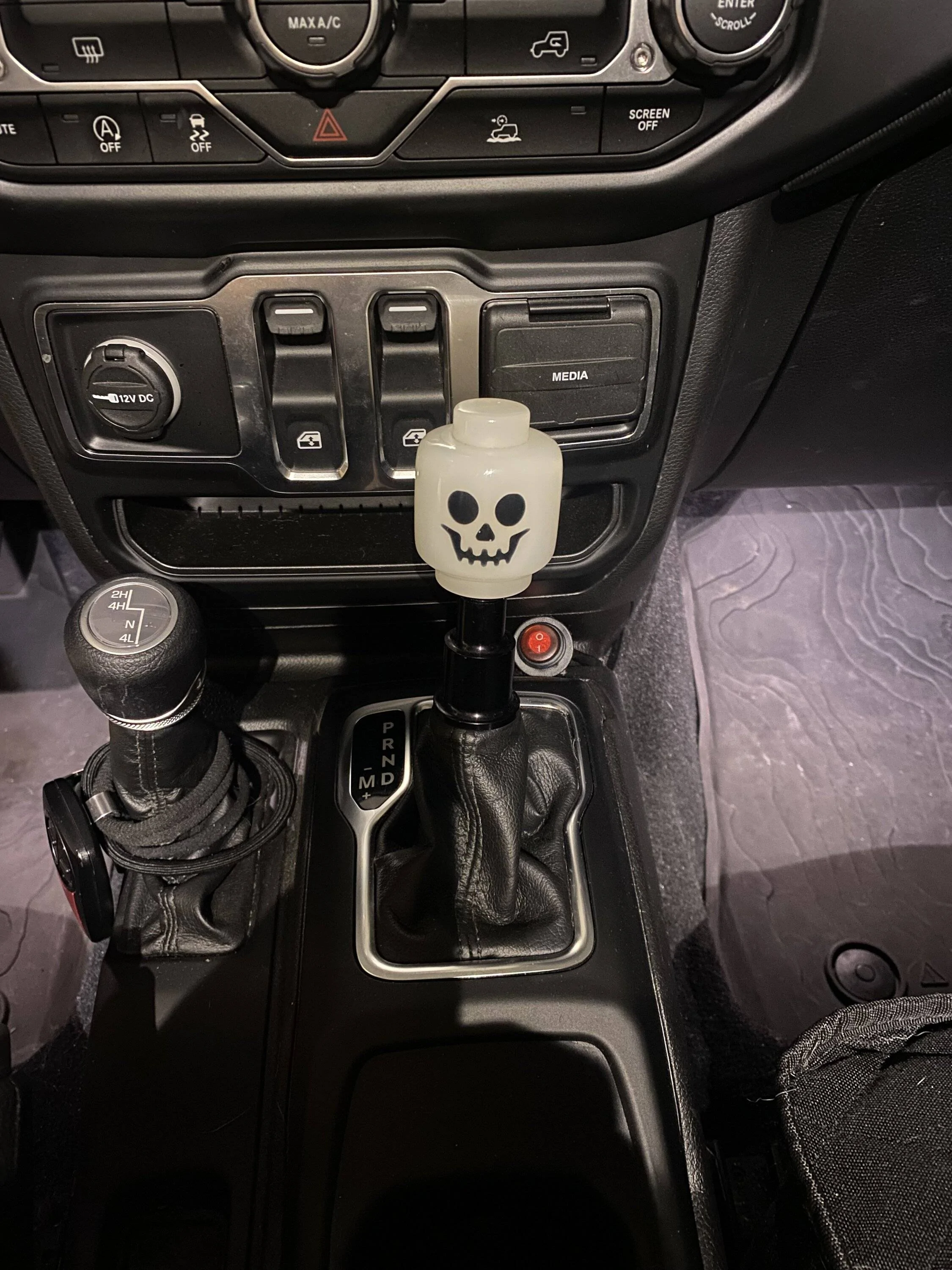 Jeep Wrangler JL New skull shift knob IMG_4054