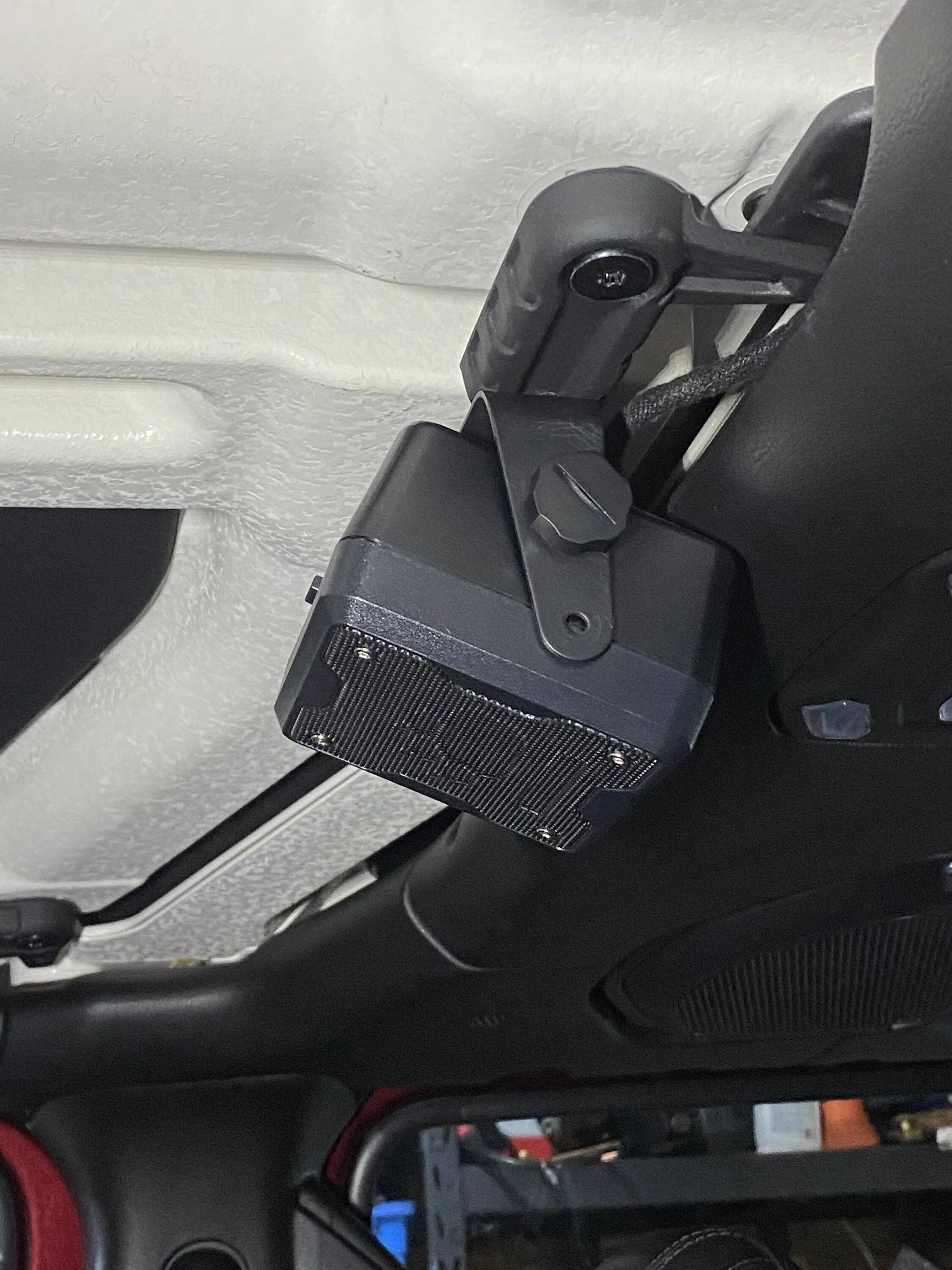 Jeep Wrangler JL GMRS radio mounts IMG_4898