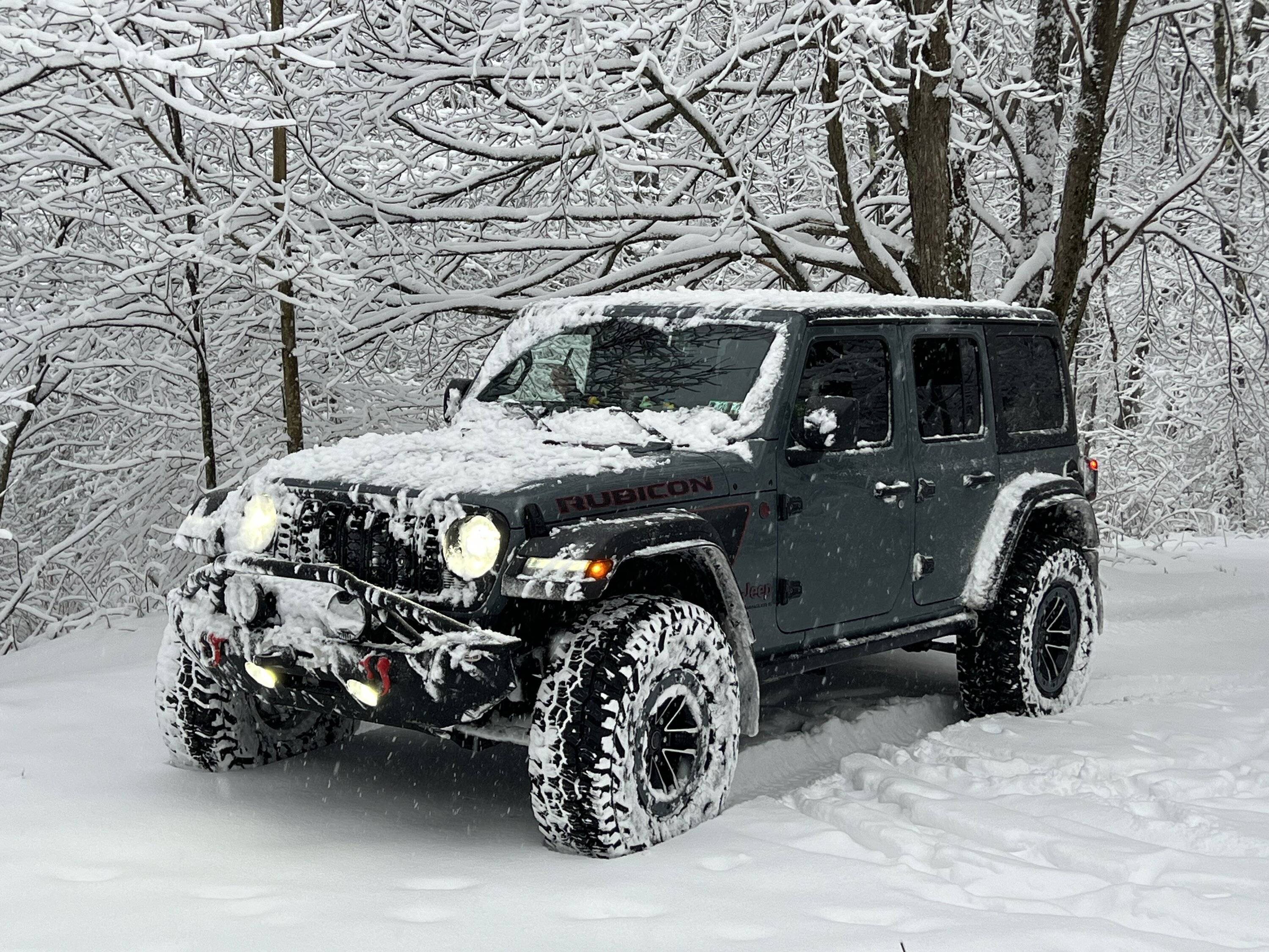 Jeep Wrangler JL Happy Wednesday!!! Let's see those ? Ice/ Sn❄w photos!!! IMG_4455